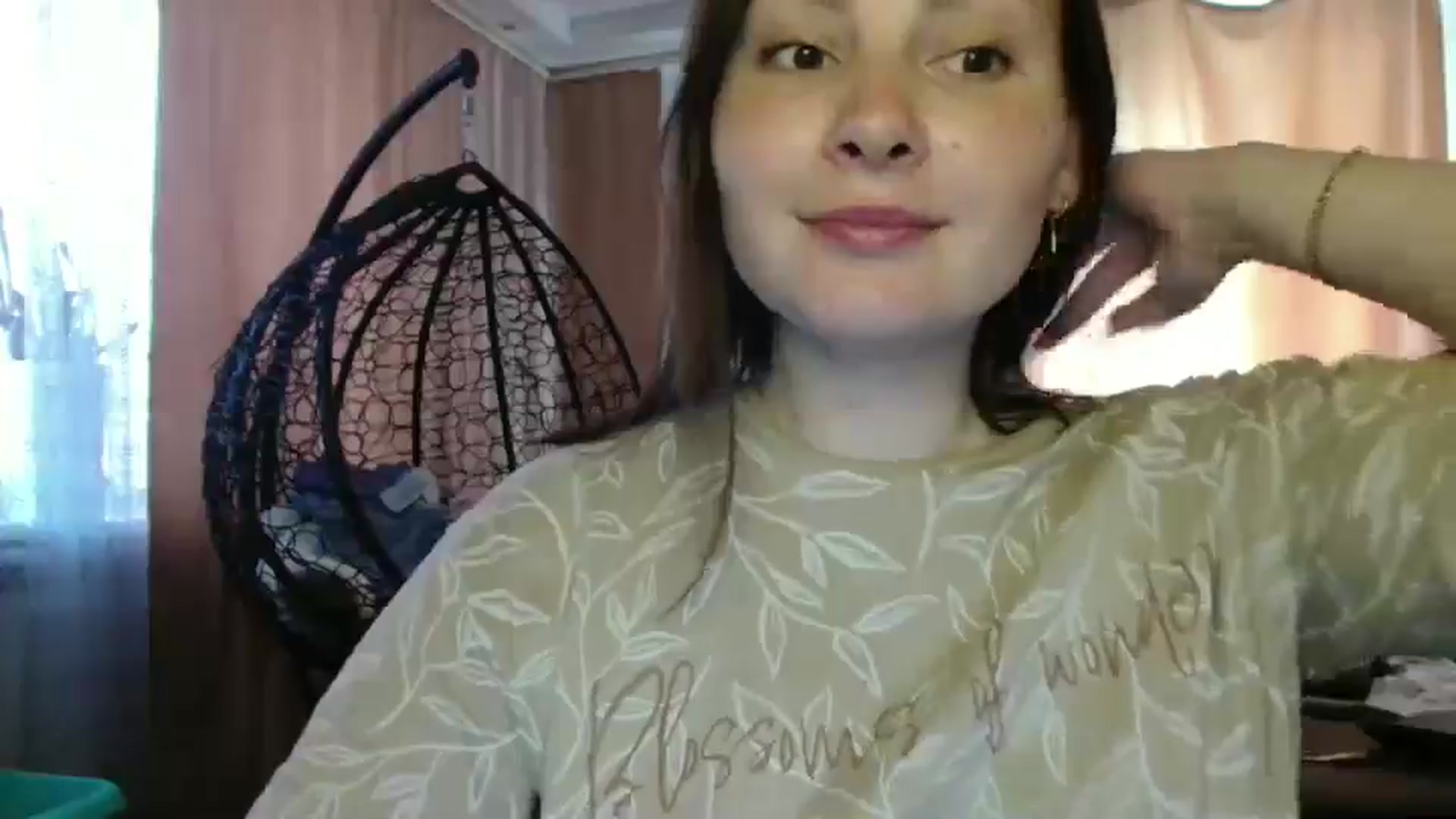 Gallery image thumbnail from MisssLove_is's myfreecams stream on, 06/09/2025, 13:58 image 8 of 20