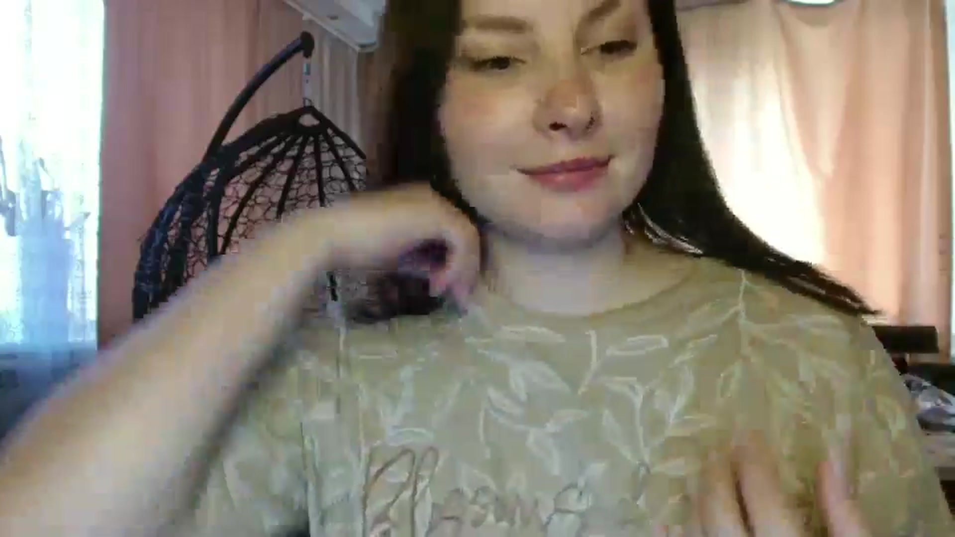 Gallery image thumbnail from MisssLove_is's myfreecams stream on, 06/09/2025, 13:58 image 18 of 20