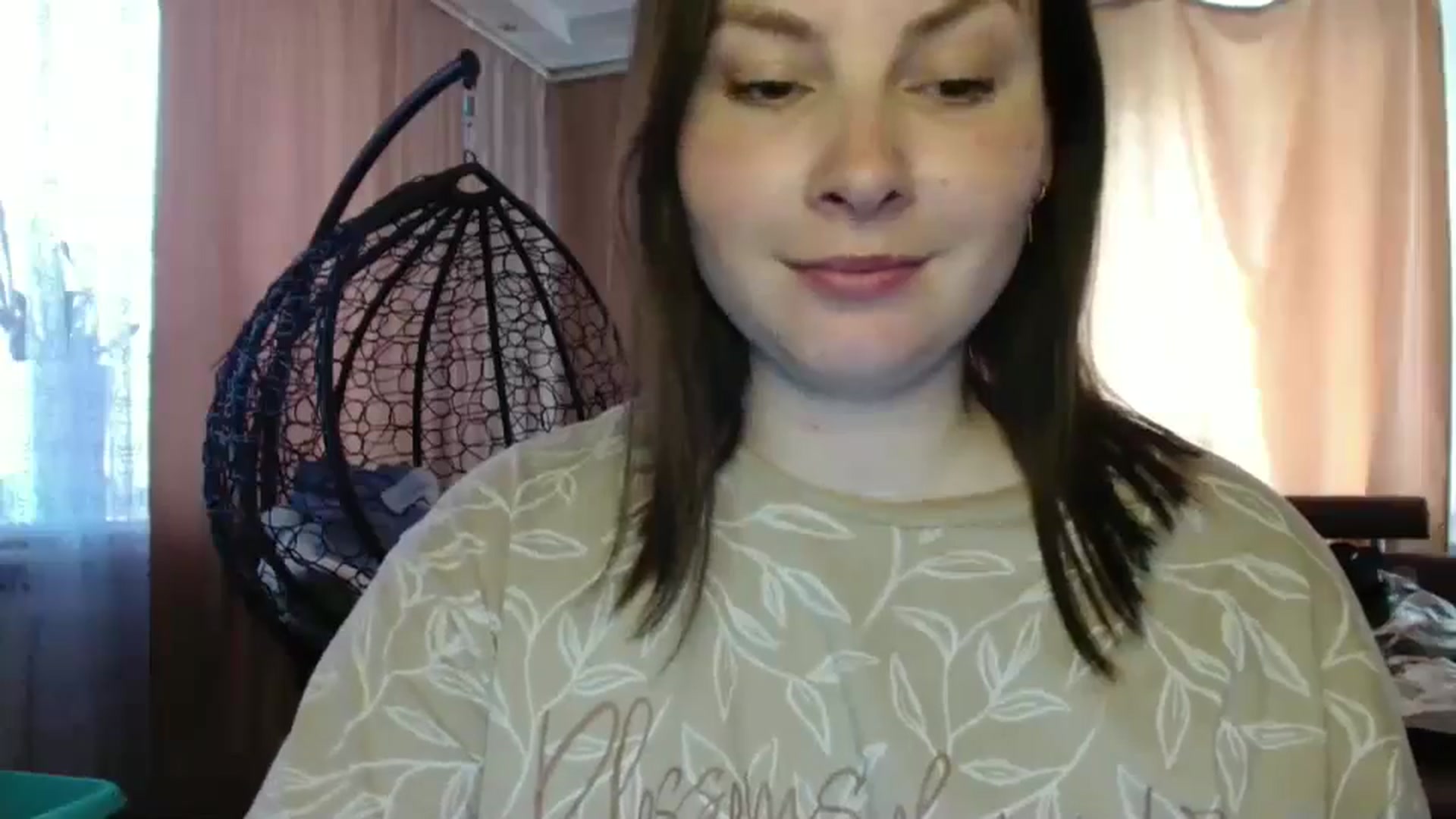 Gallery image thumbnail from MisssLove_is's myfreecams stream on, 06/09/2025, 13:58 image 15 of 20