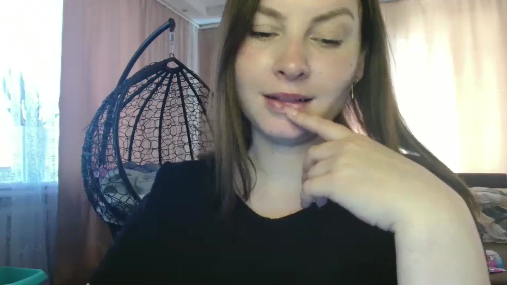 Gallery image thumbnail from MisssLove_is's myfreecams stream on, 06/24/2025, 13:33 image 4 of 20
