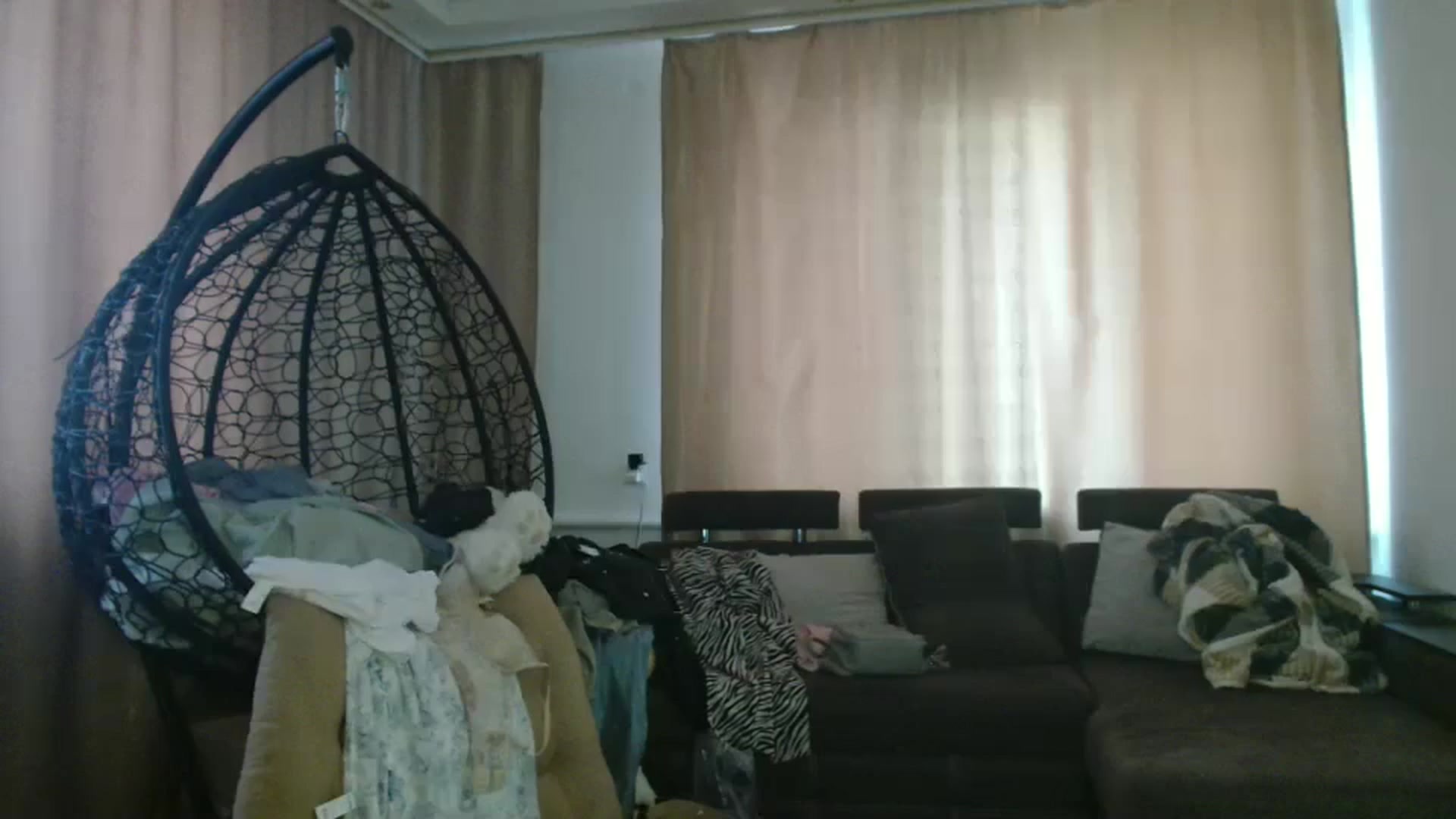 Gallery image thumbnail from MisssLove_is's myfreecams stream on, 06/24/2025, 17:12 image 8 of 20