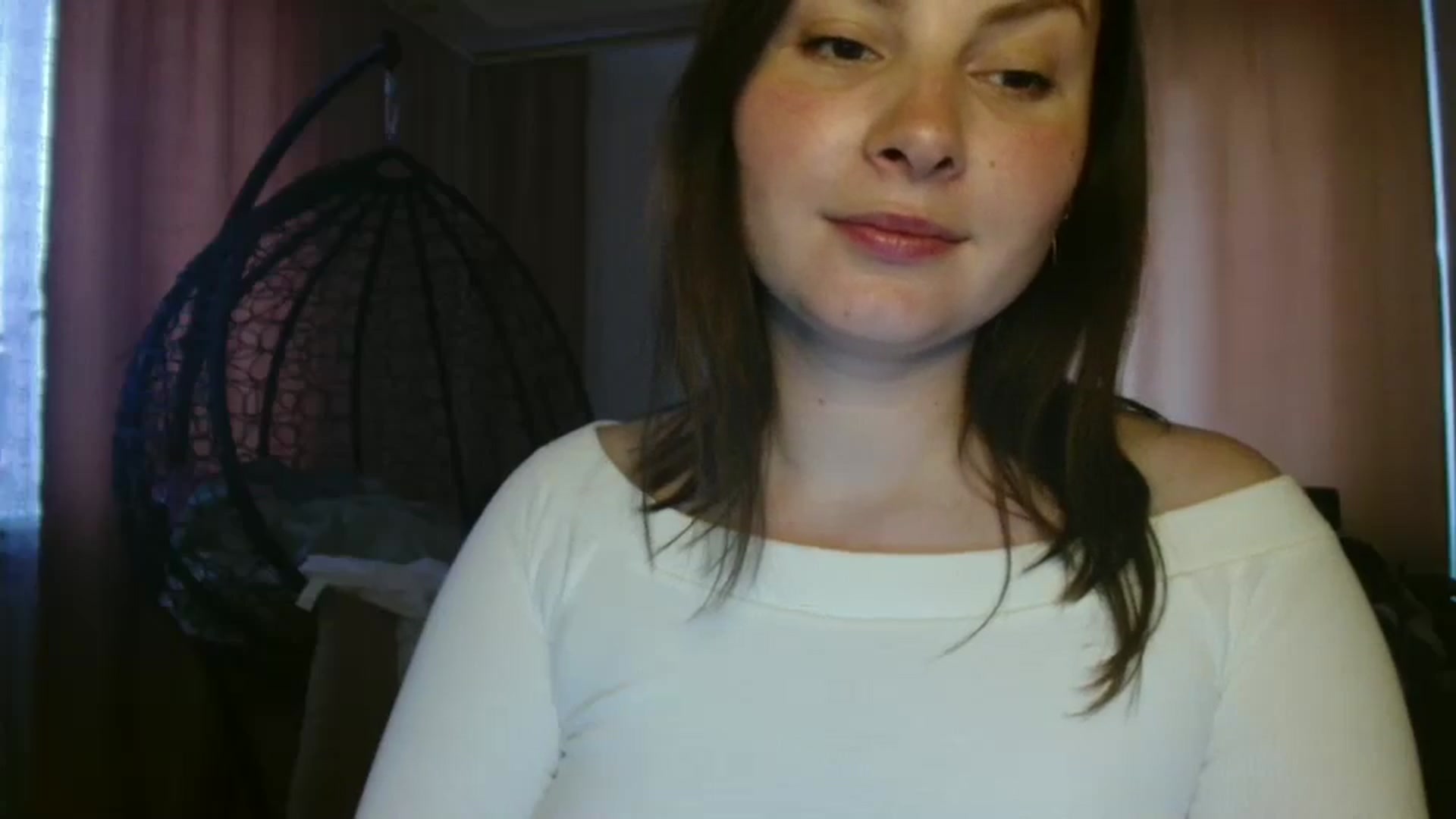 Gallery image thumbnail from MisssLove_is's myfreecams stream on, 06/24/2025, 17:12 image 18 of 20