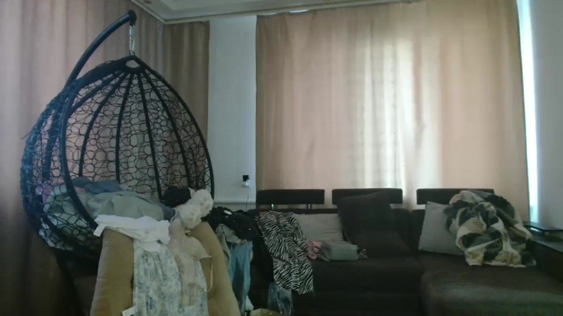 Gallery image thumbnail from MisssLove_is's myfreecams stream on, 06/24/2025, 17:12 image 7 of 20