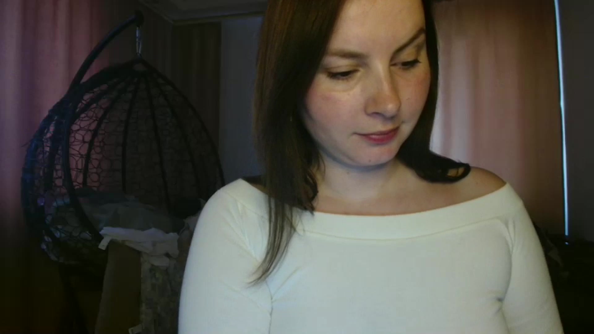 Gallery image thumbnail from MisssLove_is's myfreecams stream on, 06/24/2025, 17:12 image 17 of 20