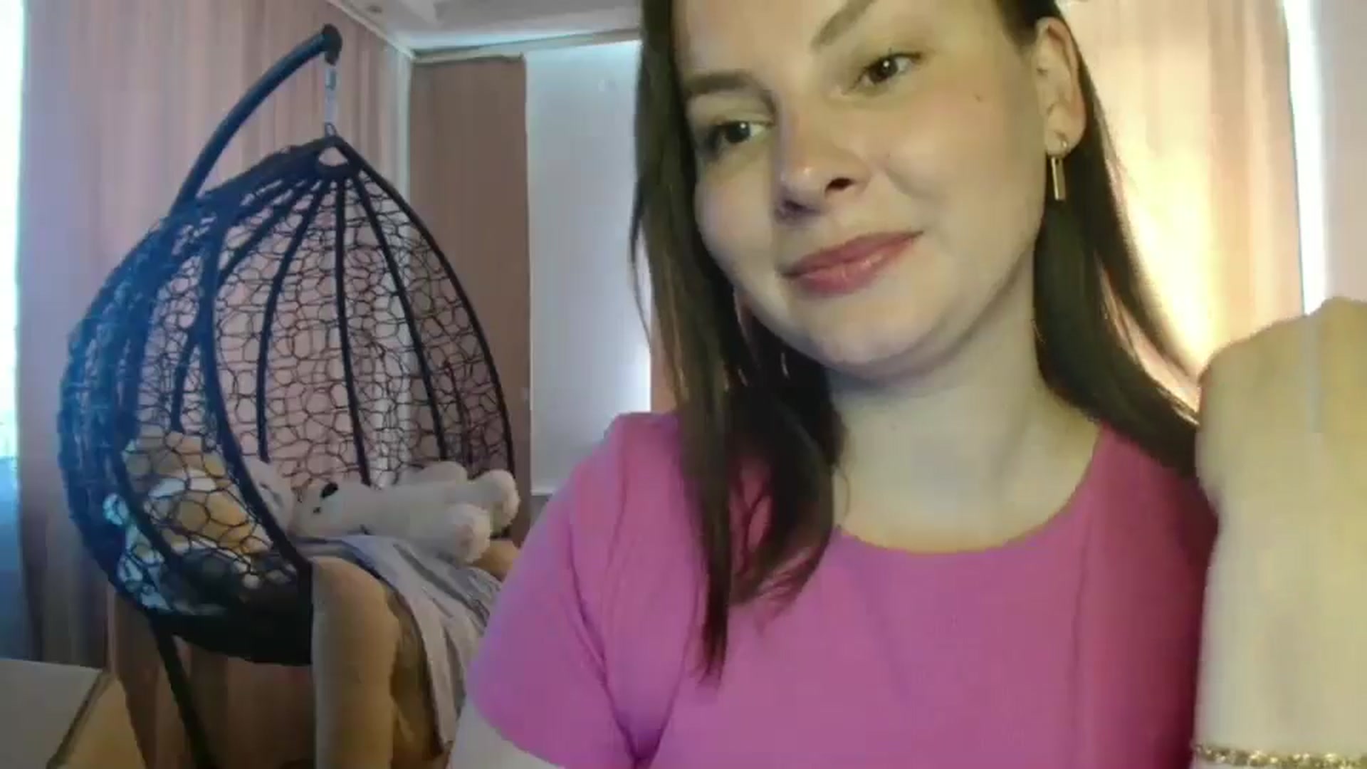 Gallery image thumbnail from MisssLove_is's myfreecams stream on, 07/02/2025, 12:20 image 13 of 20