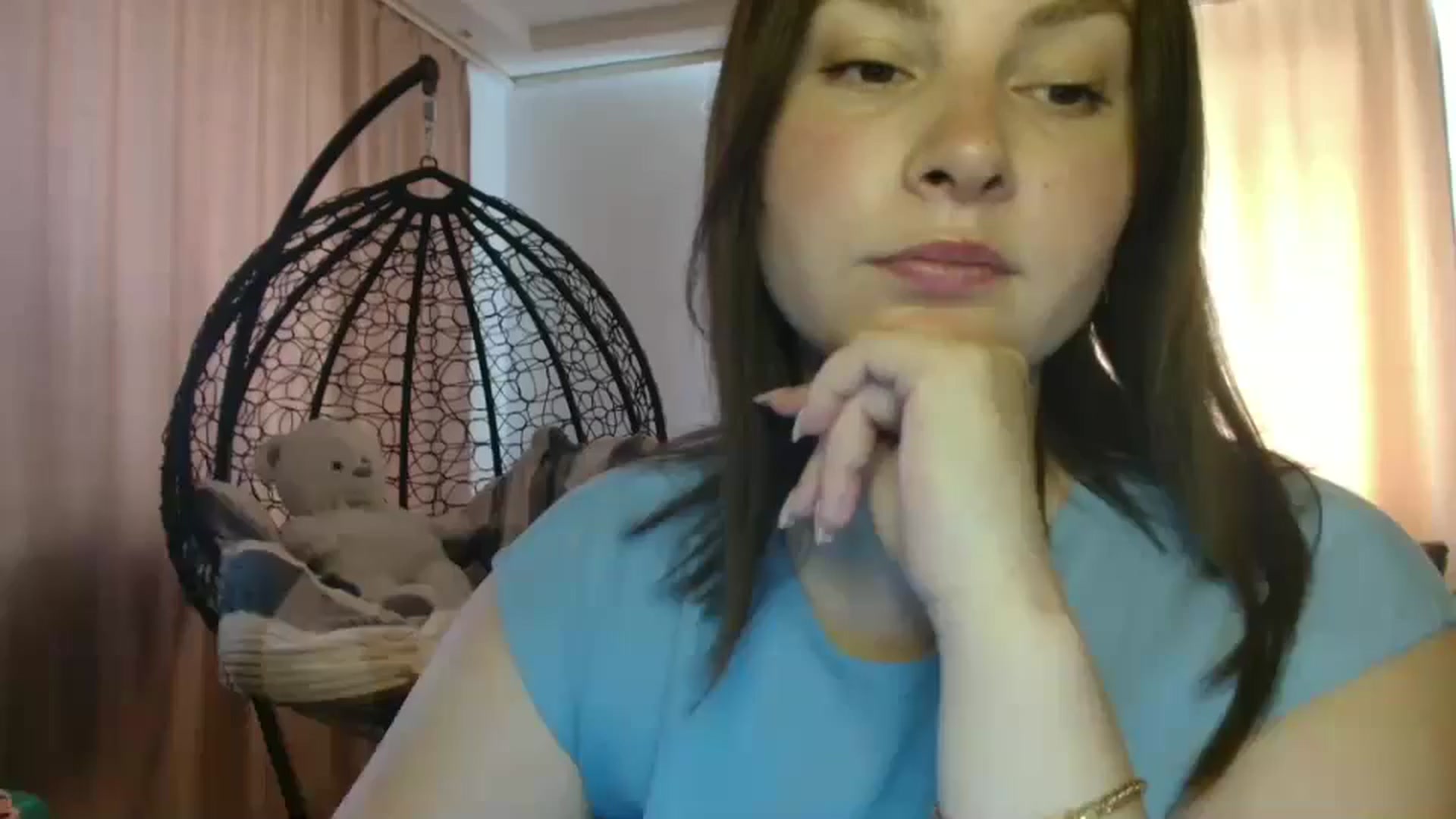 Gallery image thumbnail from MisssLove_is's myfreecams stream on, 07/06/2025, 11:47 image 3 of 20