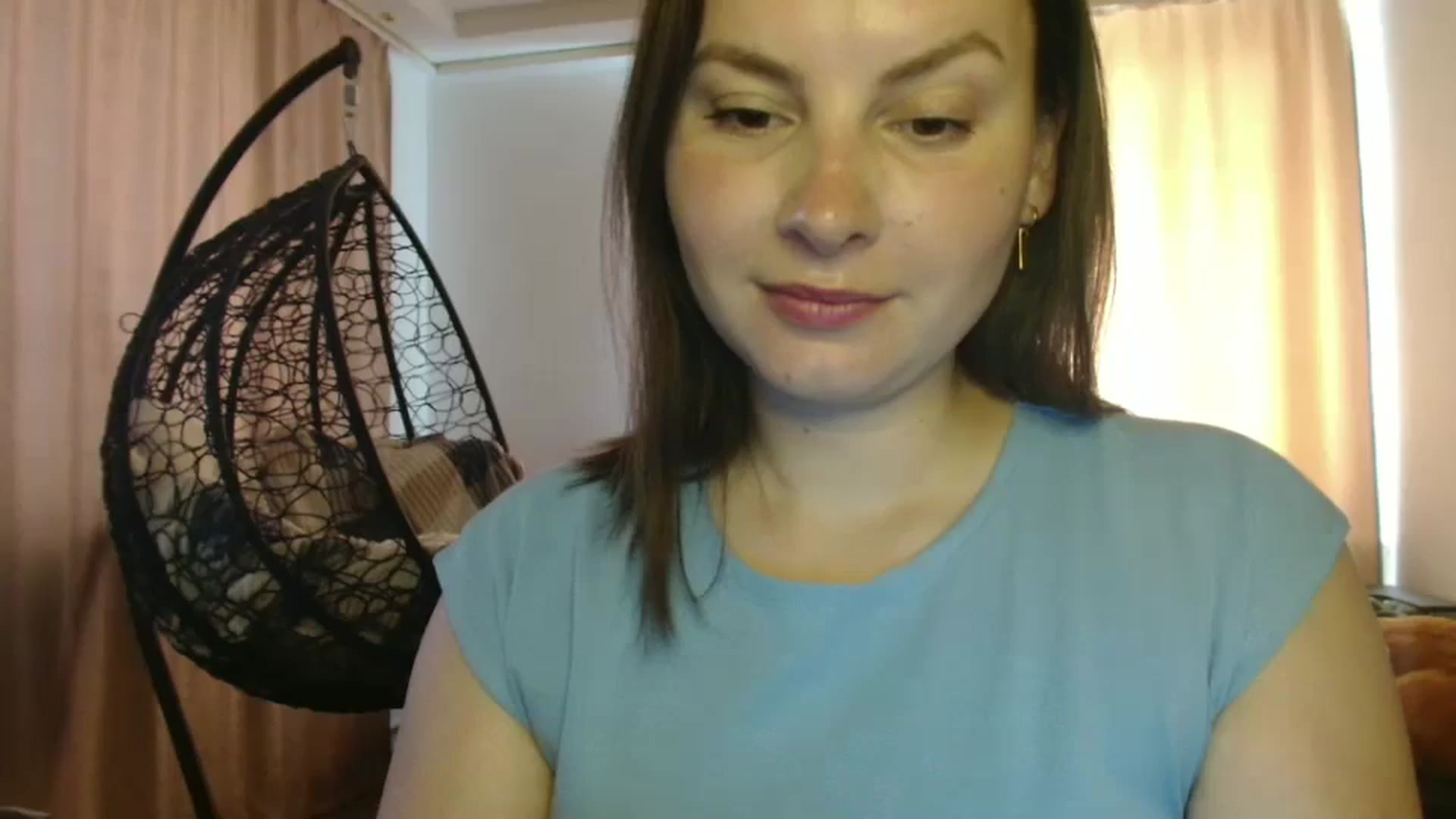 Gallery image thumbnail from MisssLove_is's myfreecams stream on, 07/07/2025, 12:20 image 17 of 20