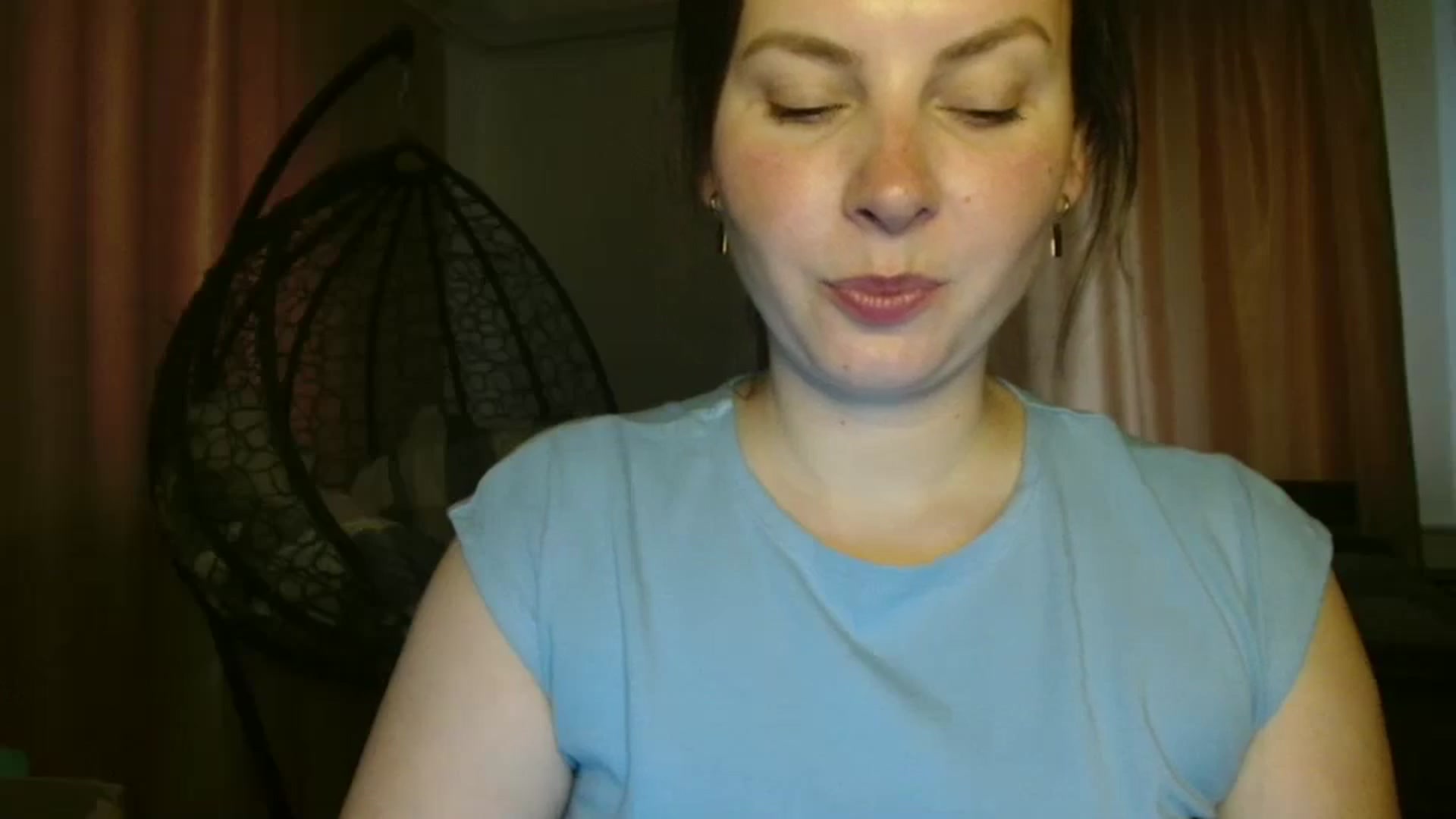 Gallery image thumbnail from MisssLove_is's myfreecams stream on, 07/08/2025, 16:54 image 11 of 20