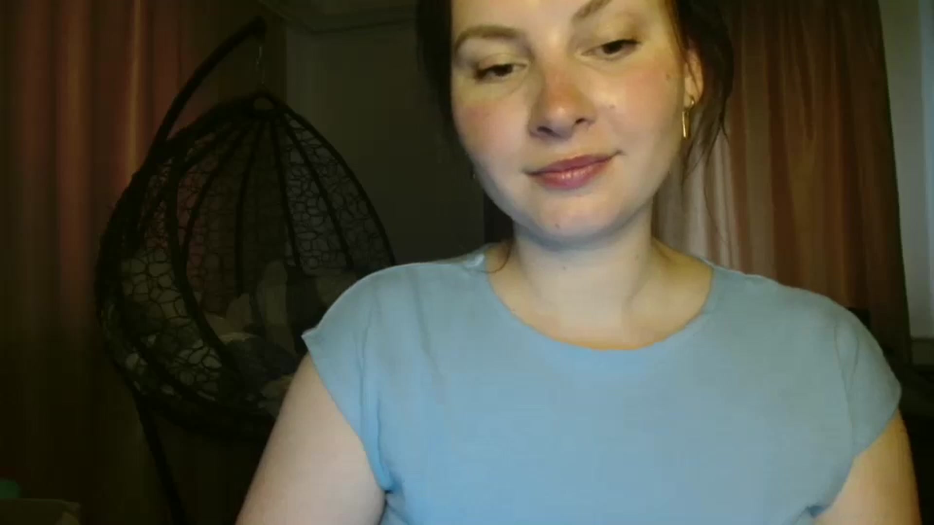 Gallery image thumbnail from MisssLove_is's myfreecams stream on, 07/08/2025, 16:54 image 14 of 20