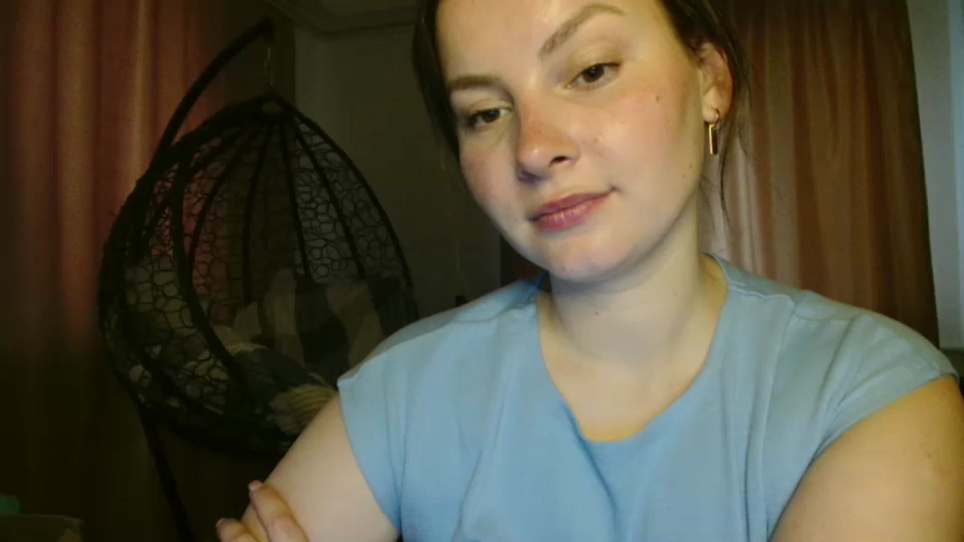 Gallery image thumbnail from MisssLove_is's myfreecams stream on, 07/08/2025, 16:54 image 7 of 20