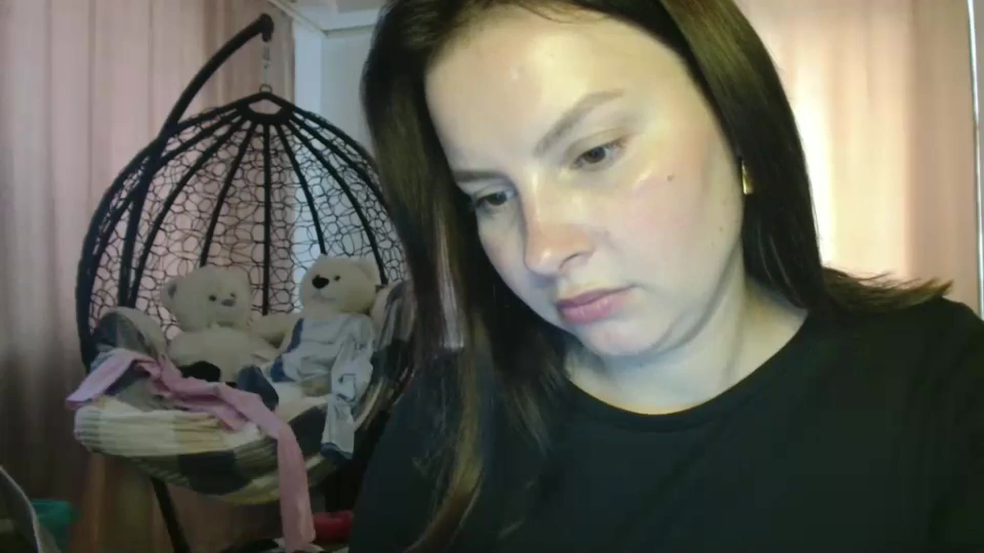 Gallery image thumbnail from MisssLove_is's myfreecams stream on, 07/11/2025, 13:35 image 17 of 20