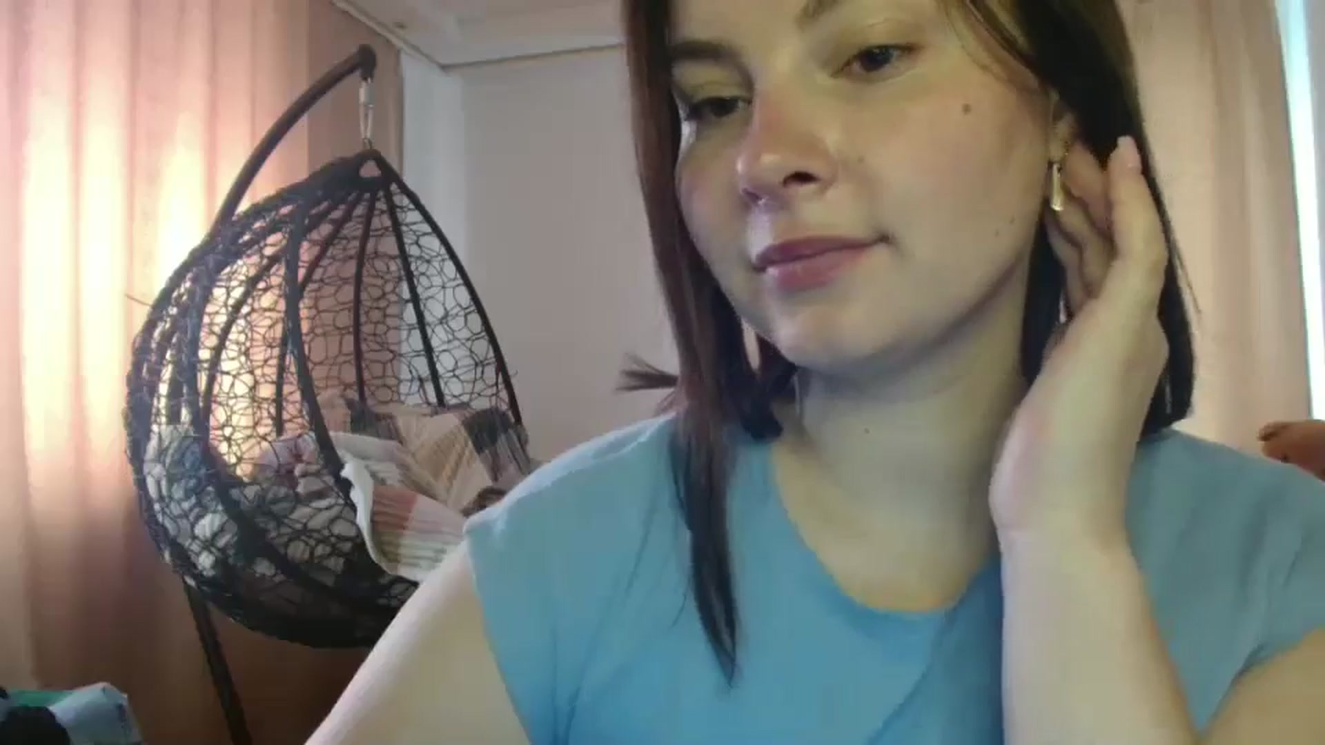 Gallery image thumbnail from MisssLove_is's myfreecams stream on, 07/17/2025, 07:29 image 15 of 20