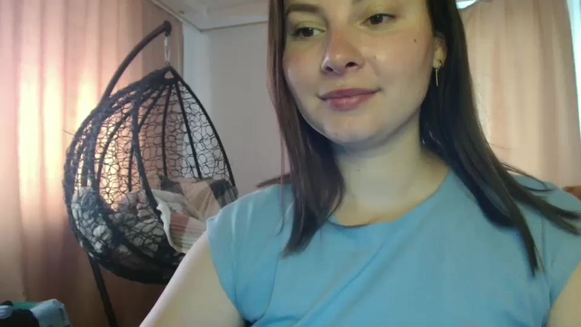 Gallery image thumbnail from MisssLove_is's myfreecams stream on, 07/17/2025, 07:56 image 10 of 20