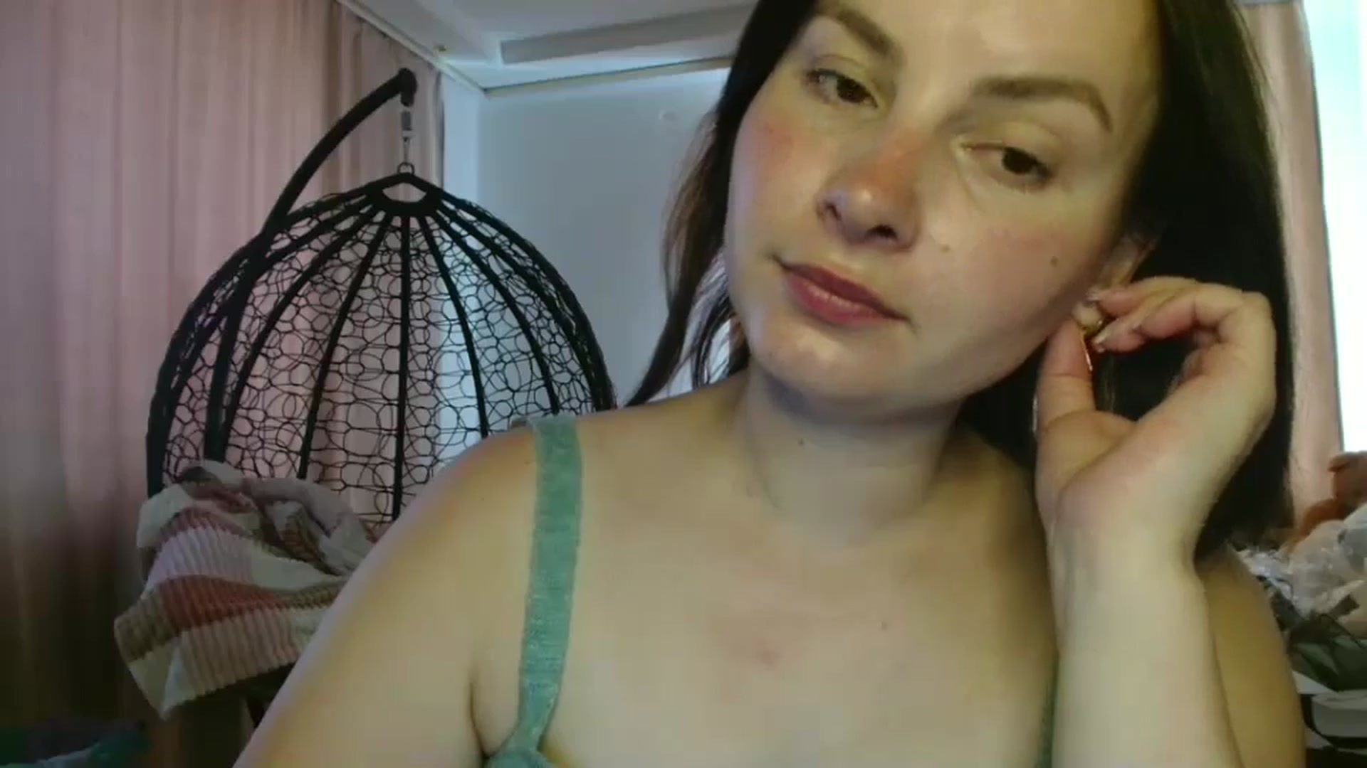 Gallery image thumbnail from MisssLove_is's myfreecams stream on, 07/23/2025, 14:37 image 11 of 20