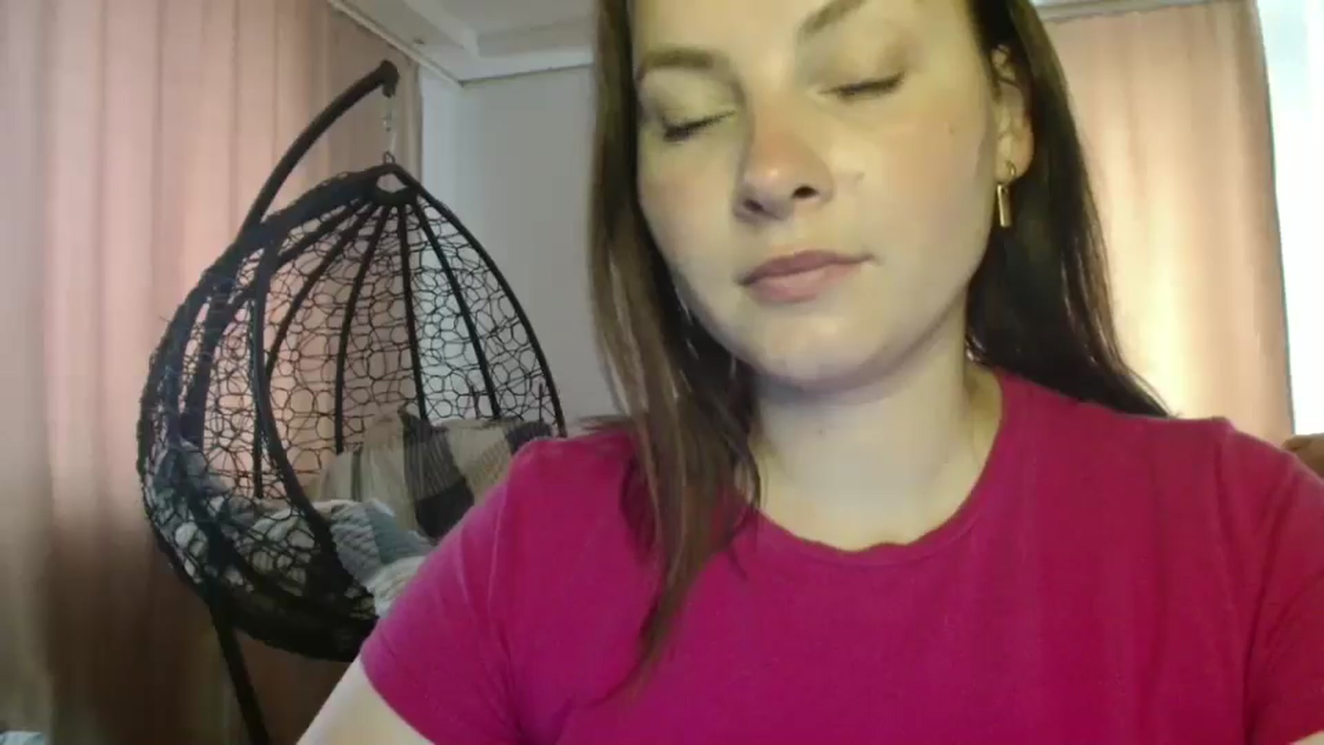 Gallery image thumbnail from MisssLove_is's myfreecams stream on, 07/27/2025, 12:51 image 7 of 20