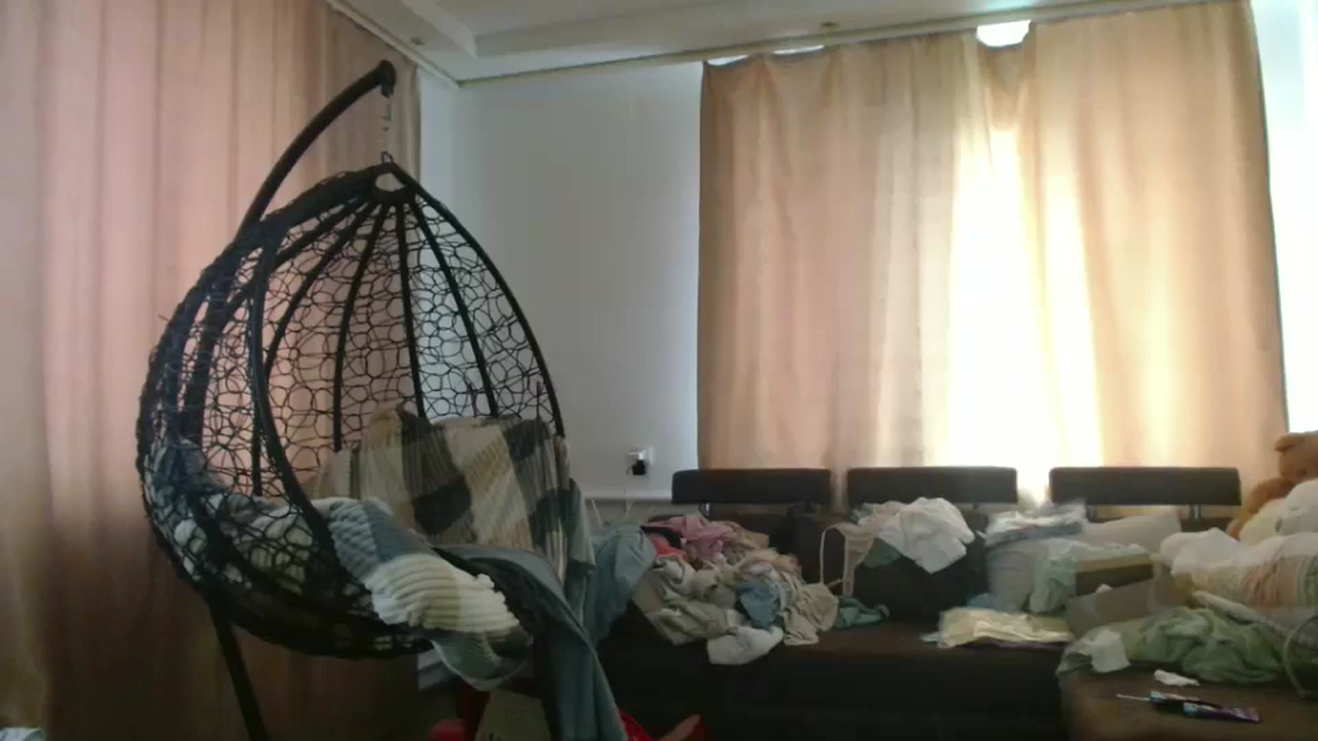Gallery image thumbnail from MisssLove_is's myfreecams stream on, 07/27/2025, 12:51 image 3 of 20