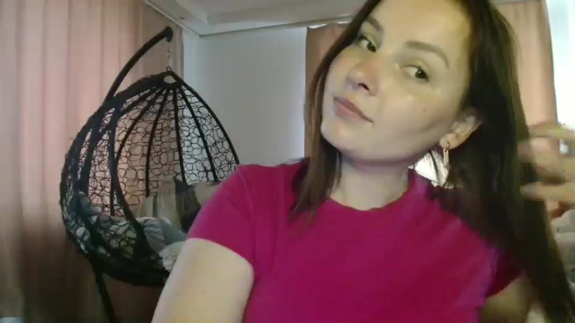 Gallery image thumbnail from MisssLove_is's myfreecams stream on, 07/27/2025, 12:51 image 17 of 20