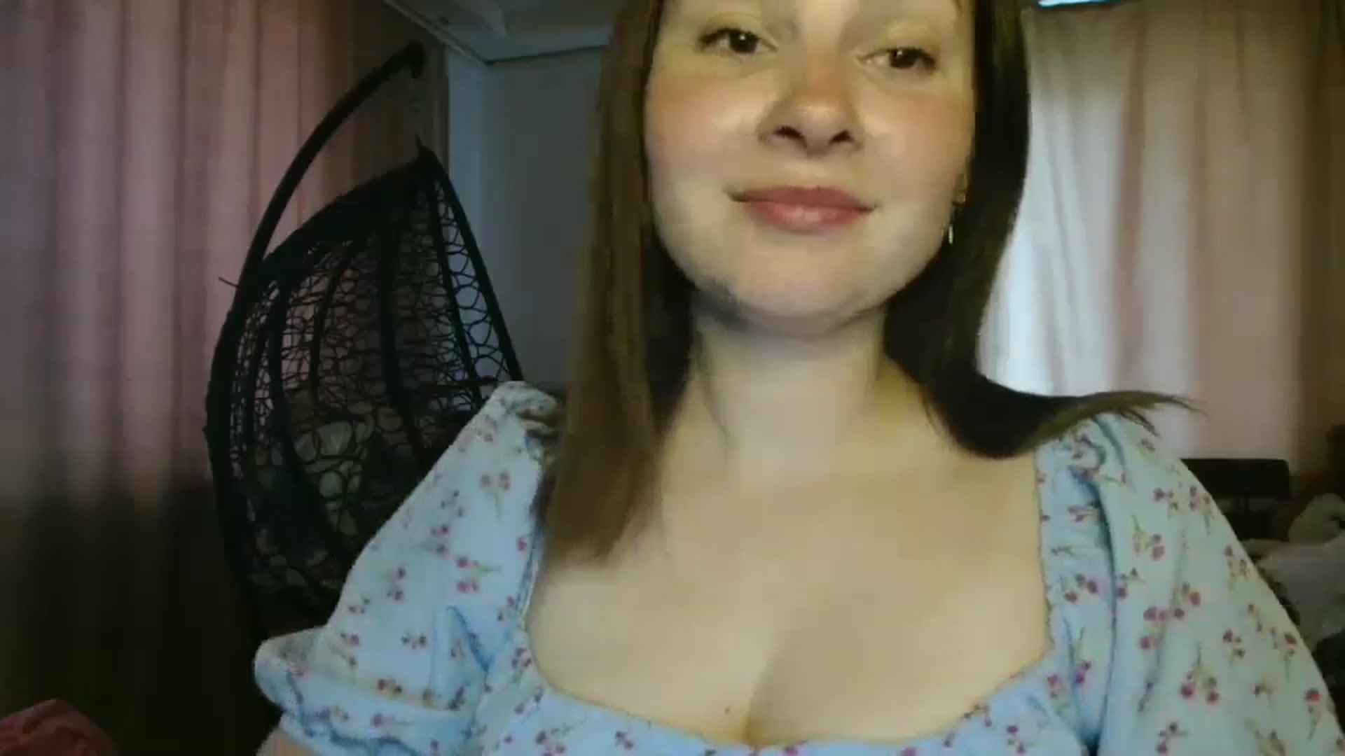 Gallery image thumbnail from MisssLove_is's myfreecams stream on, 08/01/2025, 17:13 image 8 of 20