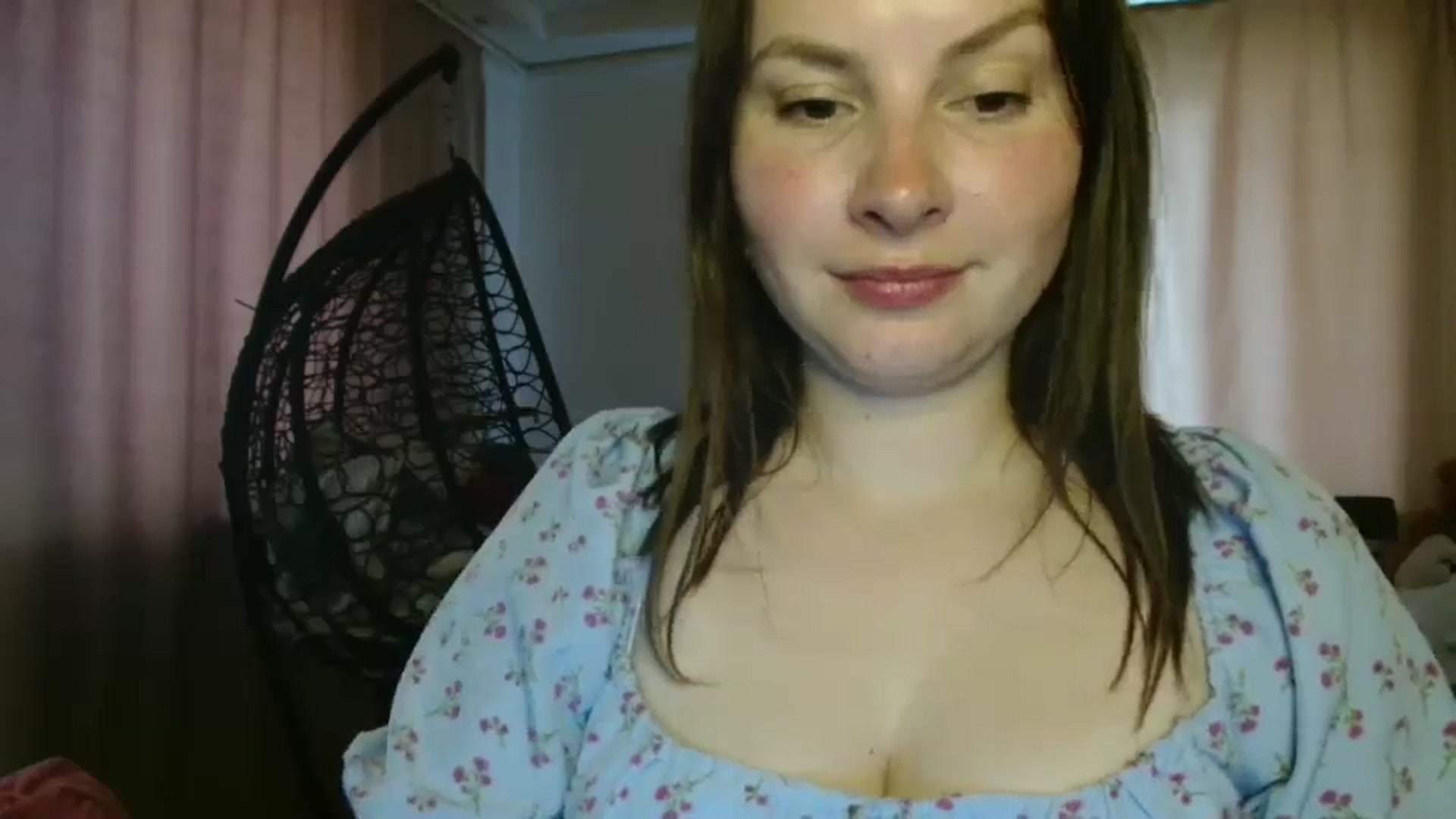 Gallery image thumbnail from MisssLove_is's myfreecams stream on, 08/01/2025, 17:13 image 5 of 20