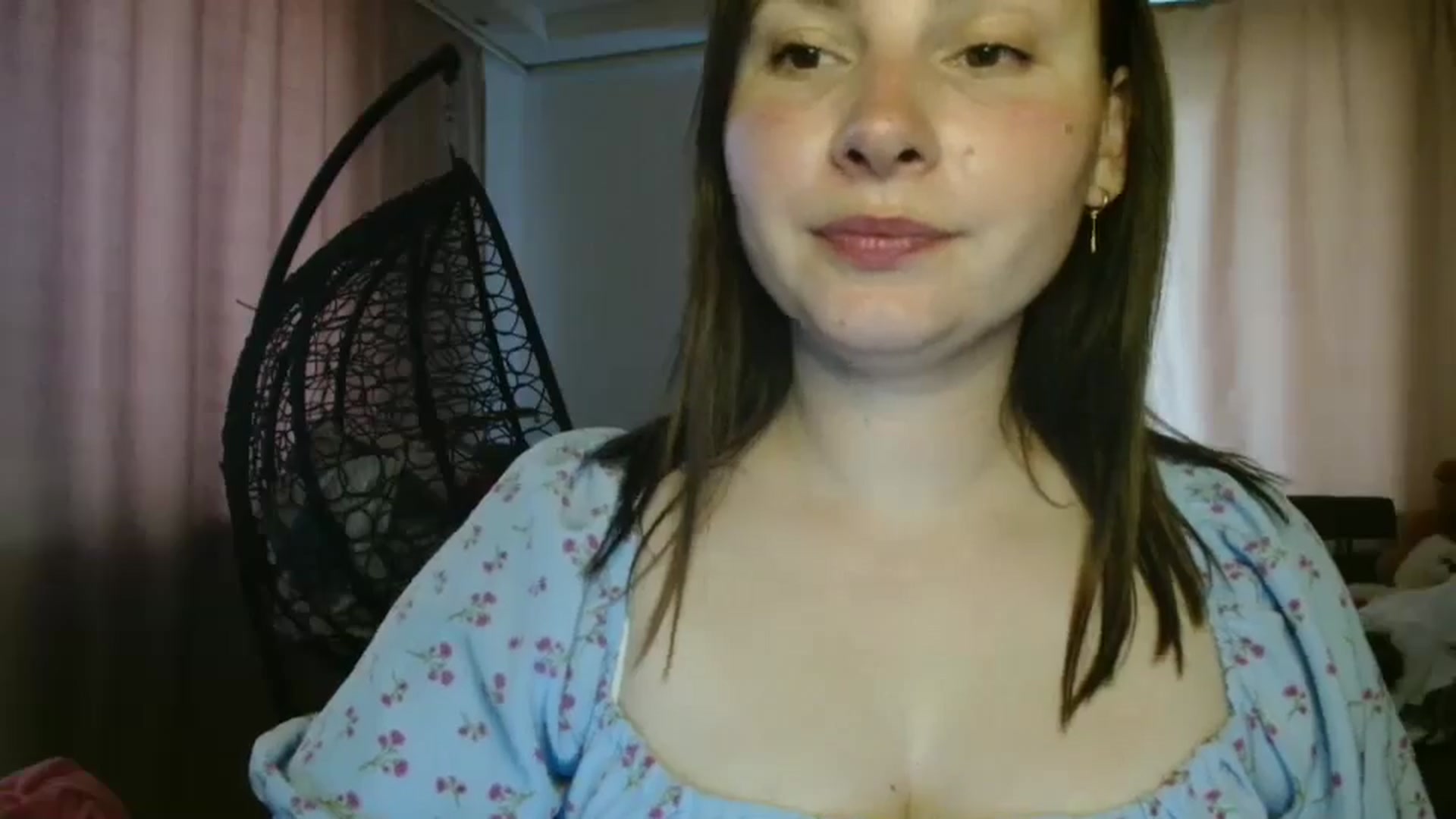 Gallery image thumbnail from MisssLove_is's myfreecams stream on, 08/01/2025, 17:13 image 2 of 20