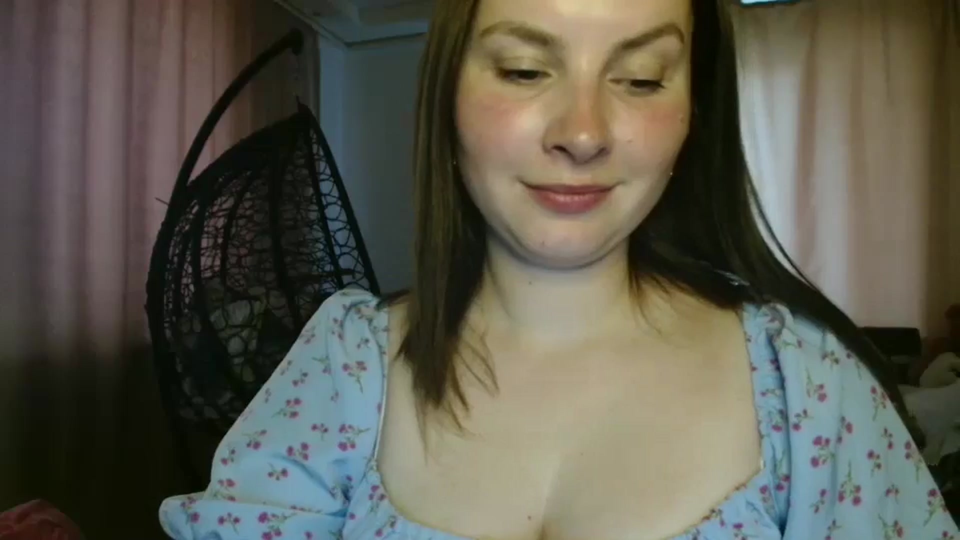 Gallery image thumbnail from MisssLove_is's myfreecams stream on, 08/01/2025, 17:13 image 9 of 20