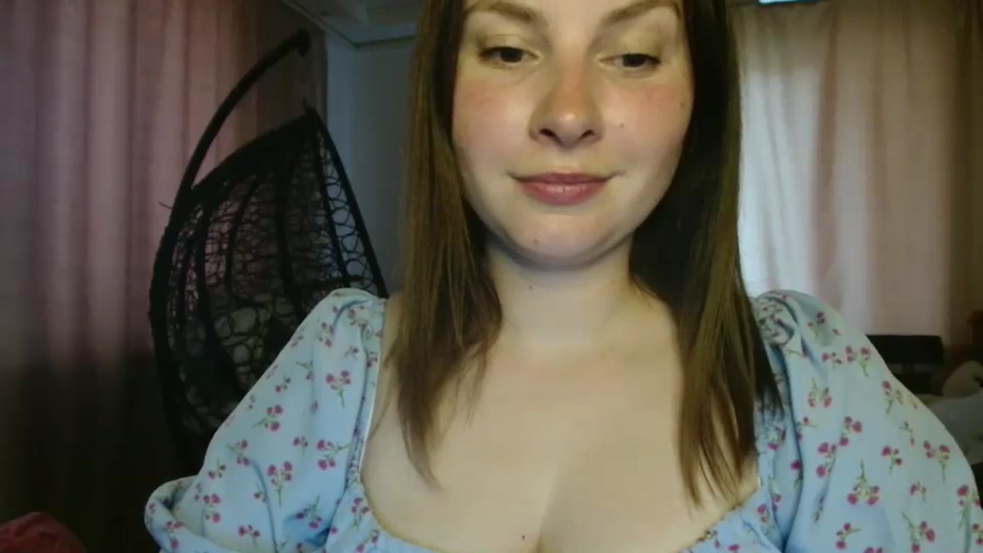 Gallery image thumbnail from MisssLove_is's myfreecams stream on, 08/01/2025, 17:13 image 13 of 20