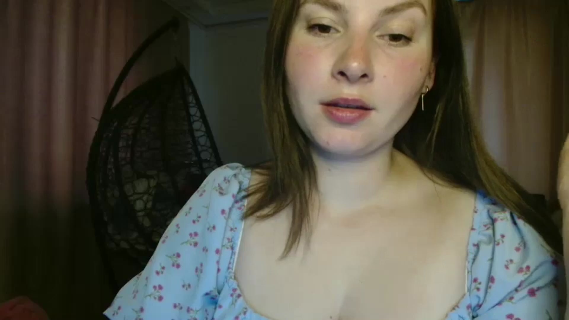 Gallery image thumbnail from MisssLove_is's myfreecams stream on, 08/01/2025, 18:01 image 2 of 20