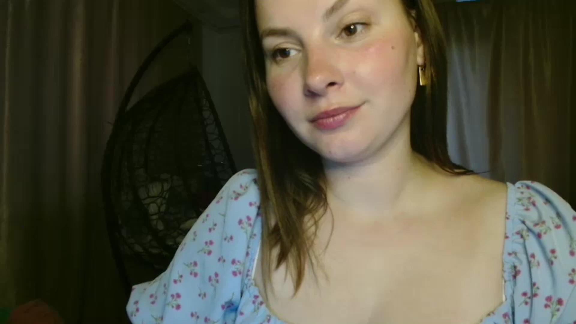 Gallery image thumbnail from MisssLove_is's myfreecams stream on, 08/01/2025, 18:01 image 19 of 20