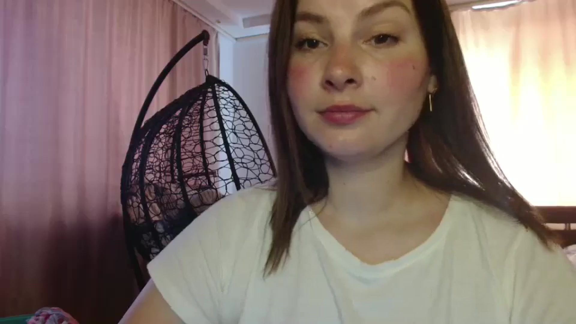 Gallery image thumbnail from MisssLove_is's myfreecams stream on, 08/02/2025, 10:52 image 2 of 20