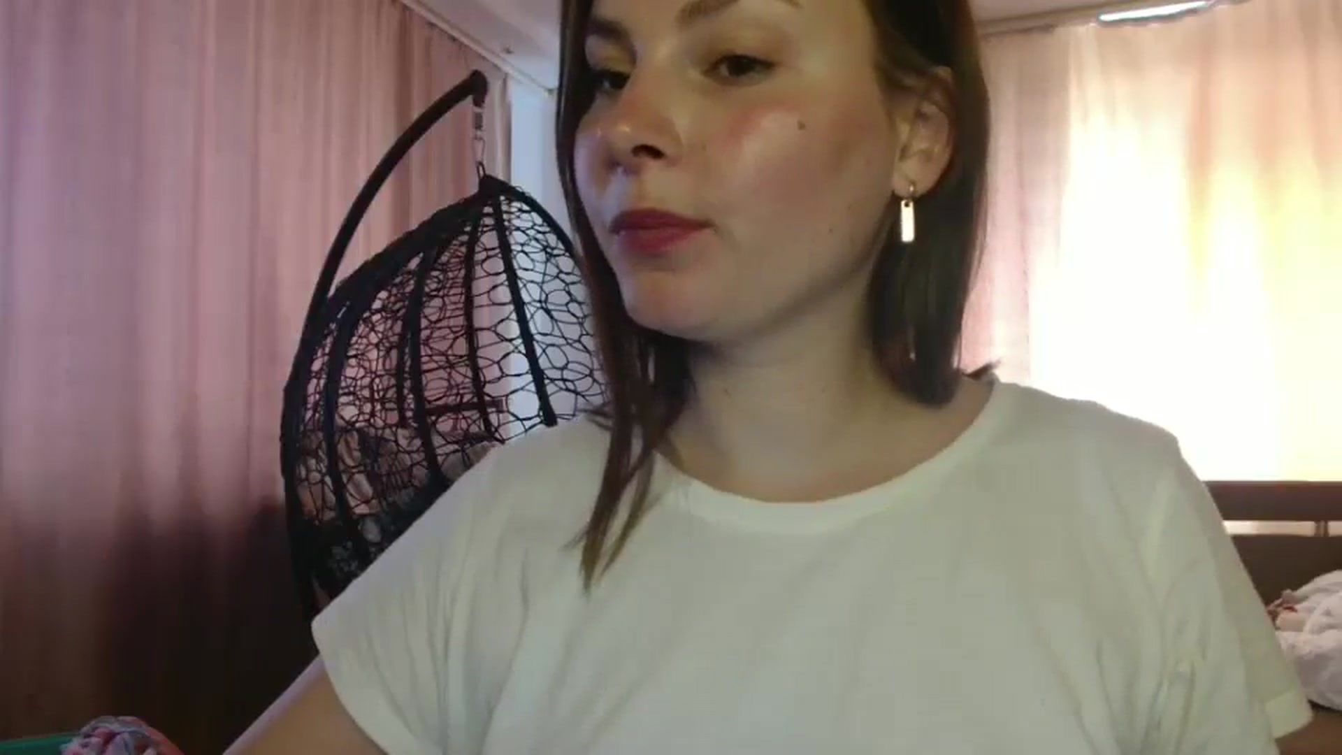 Gallery image thumbnail from MisssLove_is's myfreecams stream on, 08/02/2025, 10:52 image 14 of 20