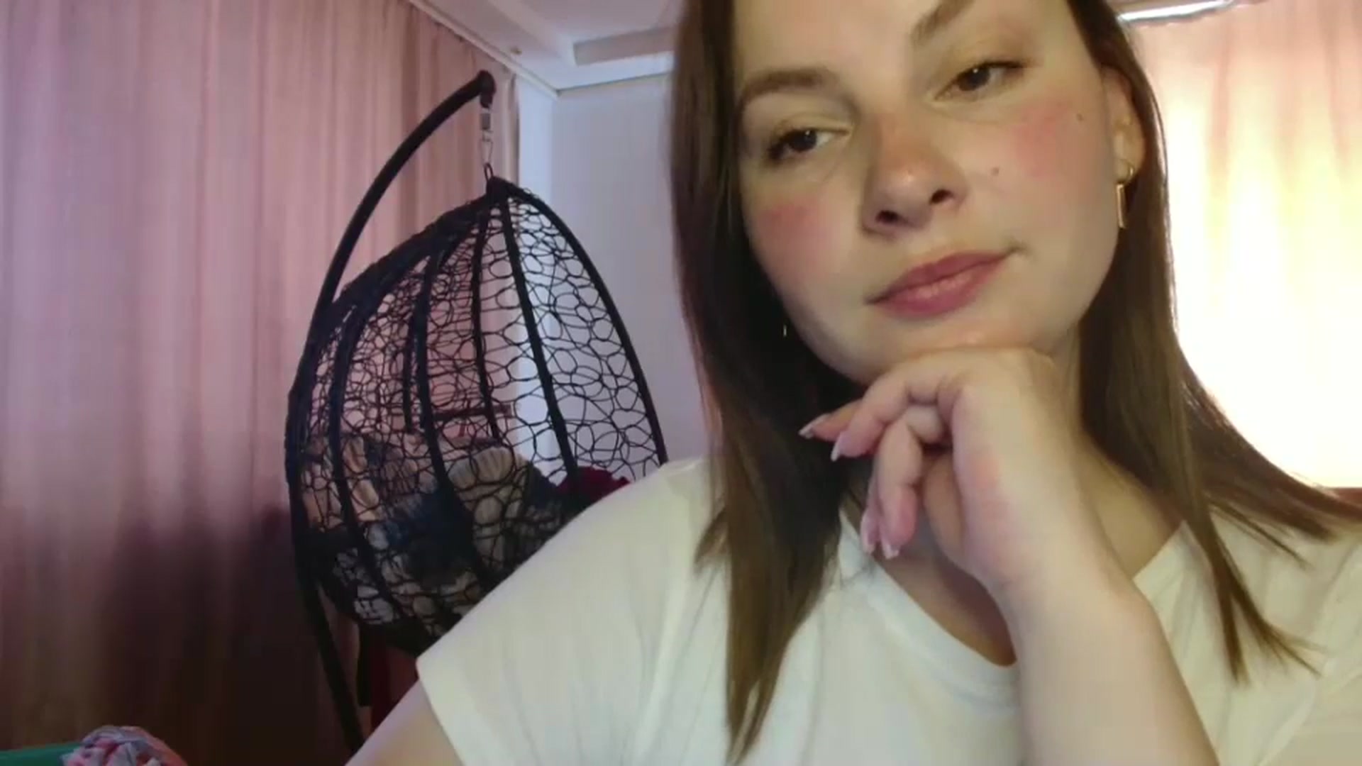 Gallery image thumbnail from MisssLove_is's myfreecams stream on, 08/02/2025, 10:52 image 3 of 20