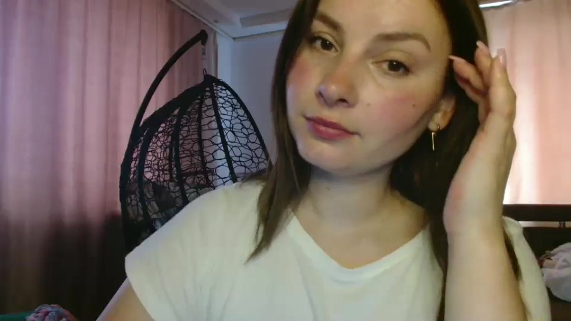 Gallery image thumbnail from MisssLove_is's myfreecams stream on, 08/02/2025, 10:52 image 10 of 20