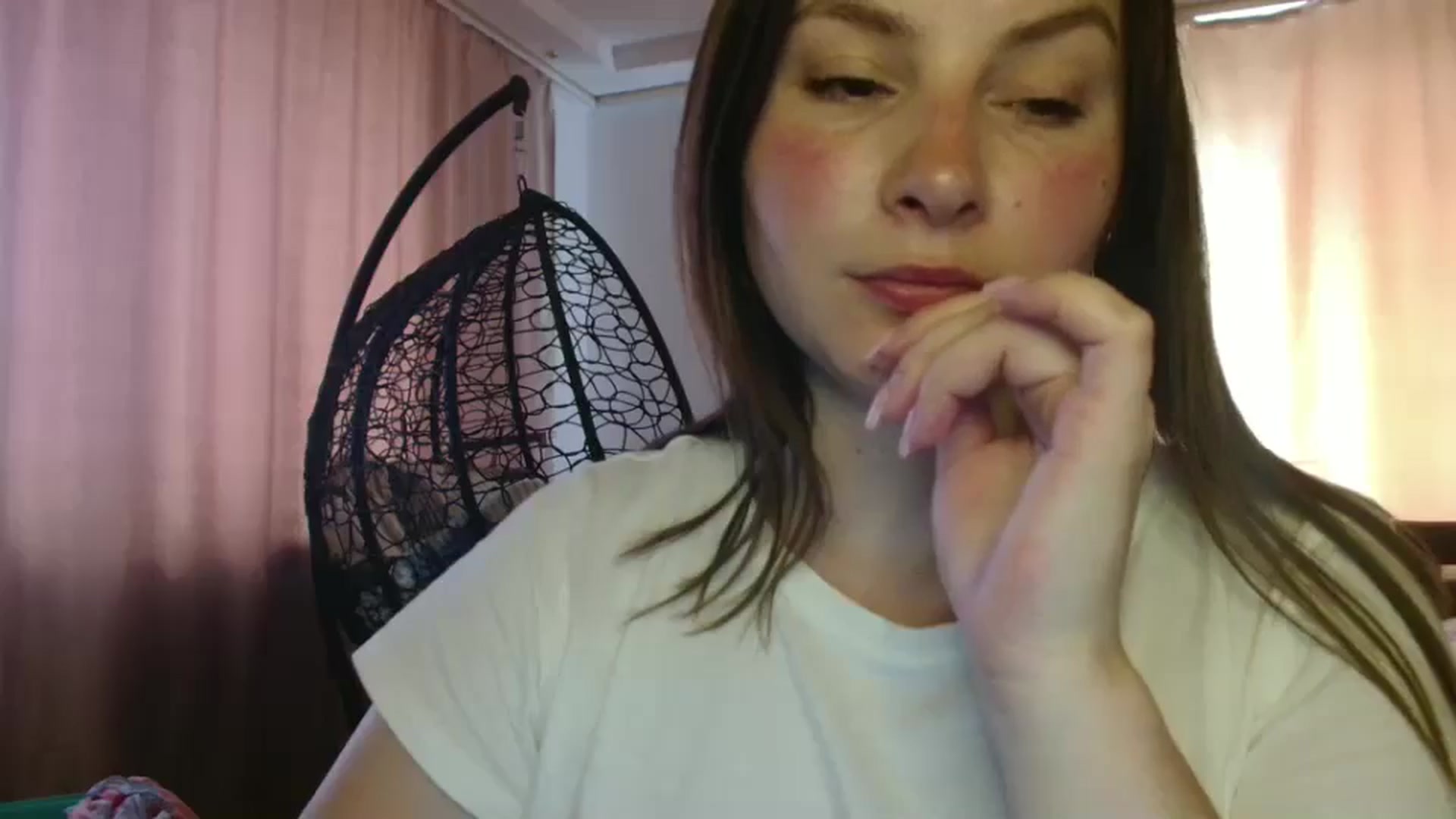 Gallery image thumbnail from MisssLove_is's myfreecams stream on, 08/02/2025, 10:52 image 11 of 20