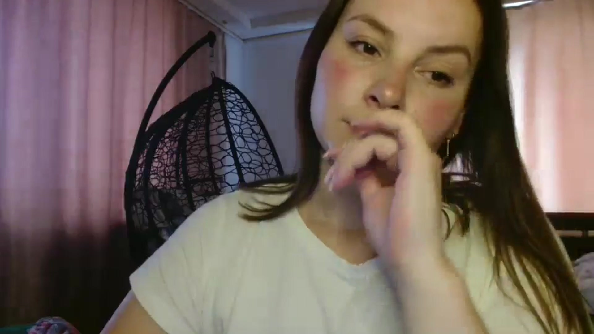 Gallery image thumbnail from MisssLove_is's myfreecams stream on, 08/02/2025, 10:52 image 8 of 20