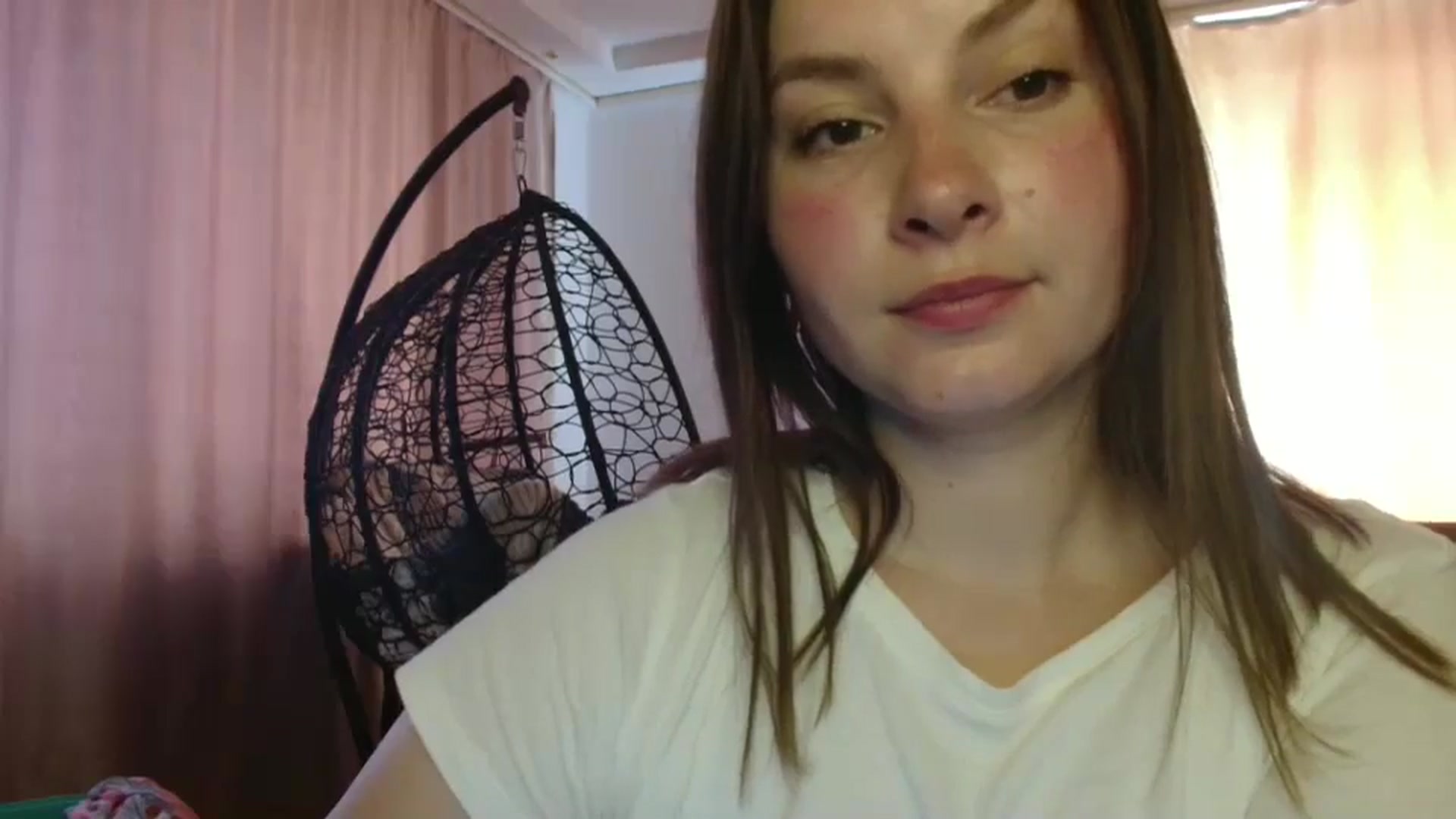 Gallery image thumbnail from MisssLove_is's myfreecams stream on, 08/02/2025, 10:52 image 12 of 20