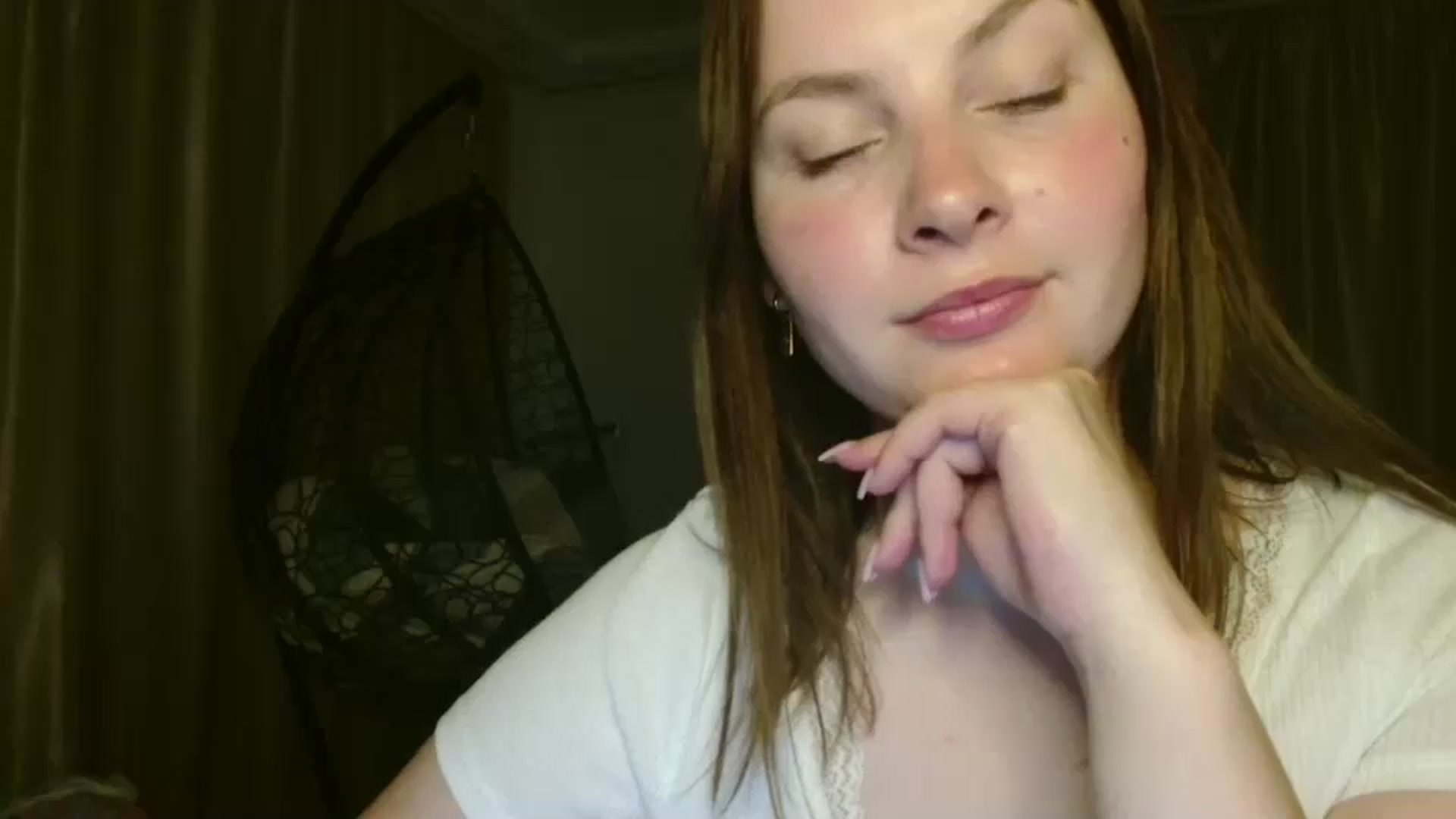 Gallery image thumbnail from MisssLove_is's myfreecams stream on, 08/04/2025, 18:46 image 16 of 20