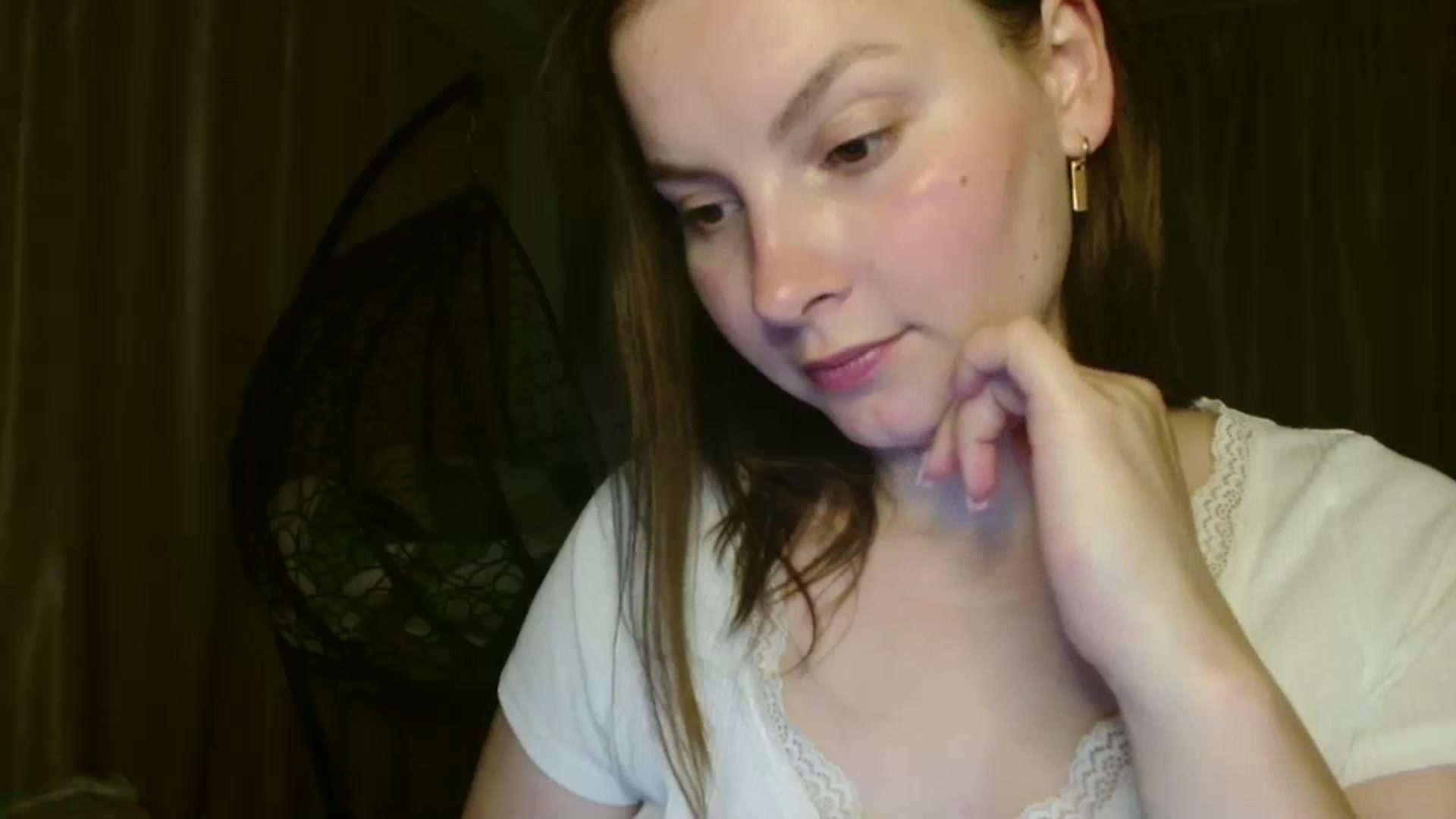 Gallery image thumbnail from MisssLove_is's myfreecams stream on, 08/04/2025, 18:46 image 5 of 20