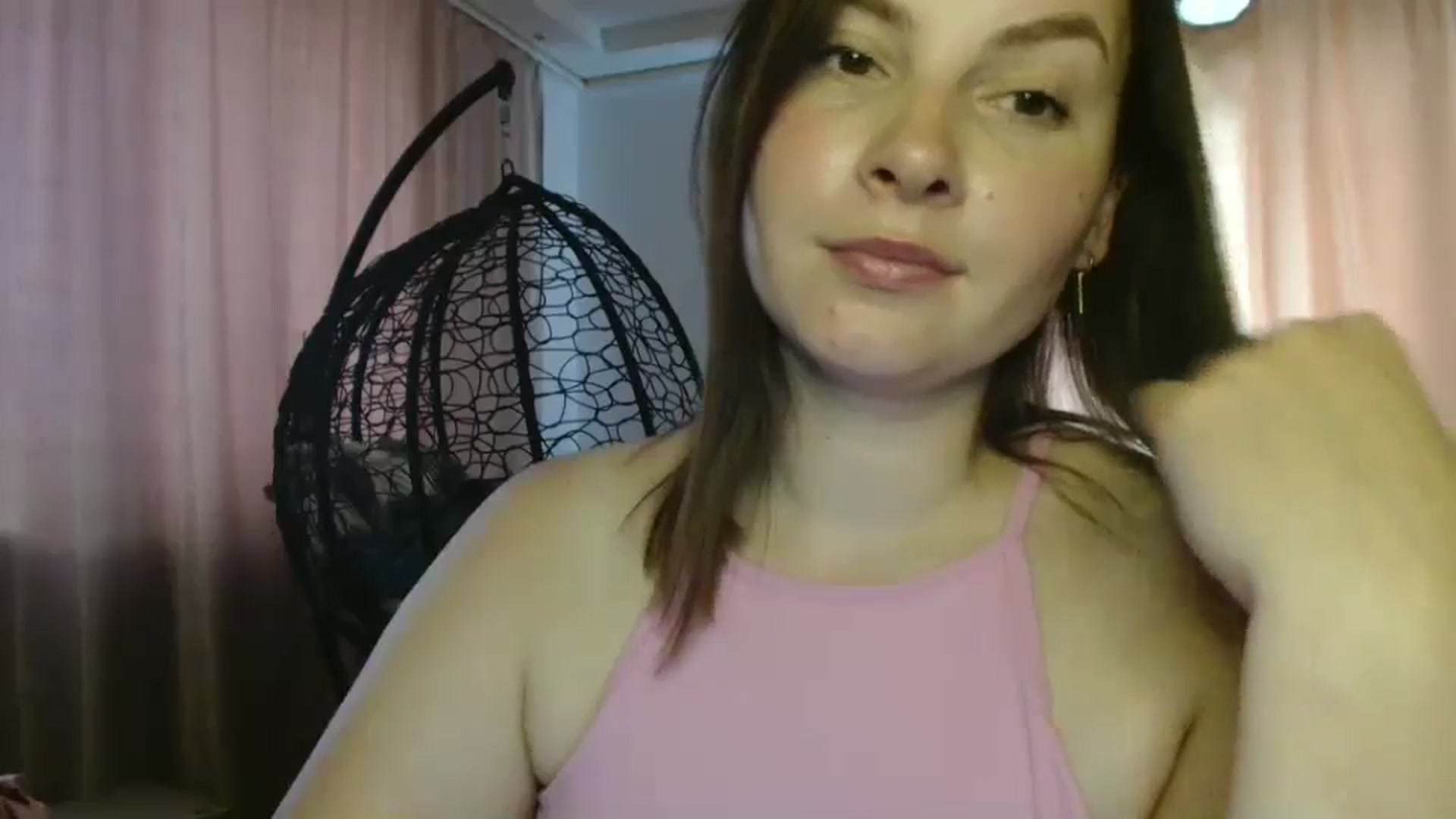 Gallery image thumbnail from MisssLove_is's myfreecams stream on, 08/11/2025, 13:32 image 18 of 20