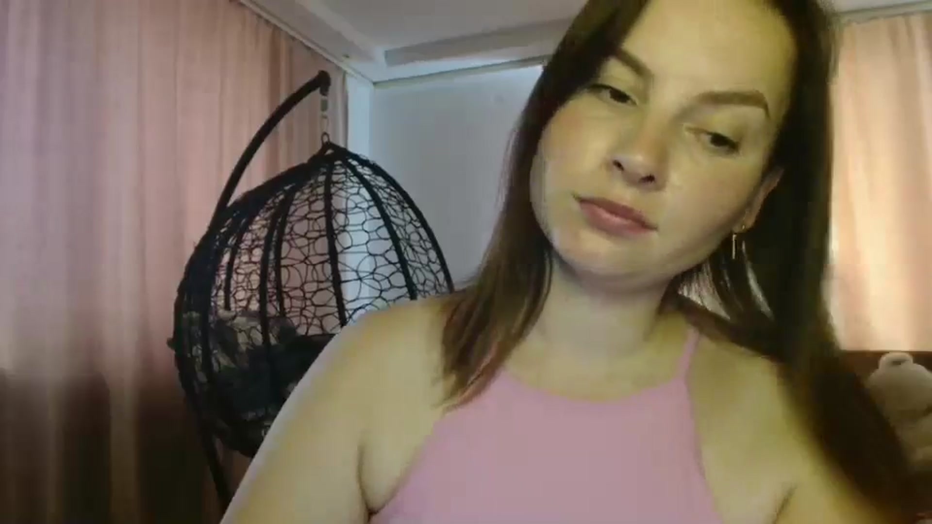 Gallery image thumbnail from MisssLove_is's myfreecams stream on, 08/11/2025, 13:32 image 2 of 20
