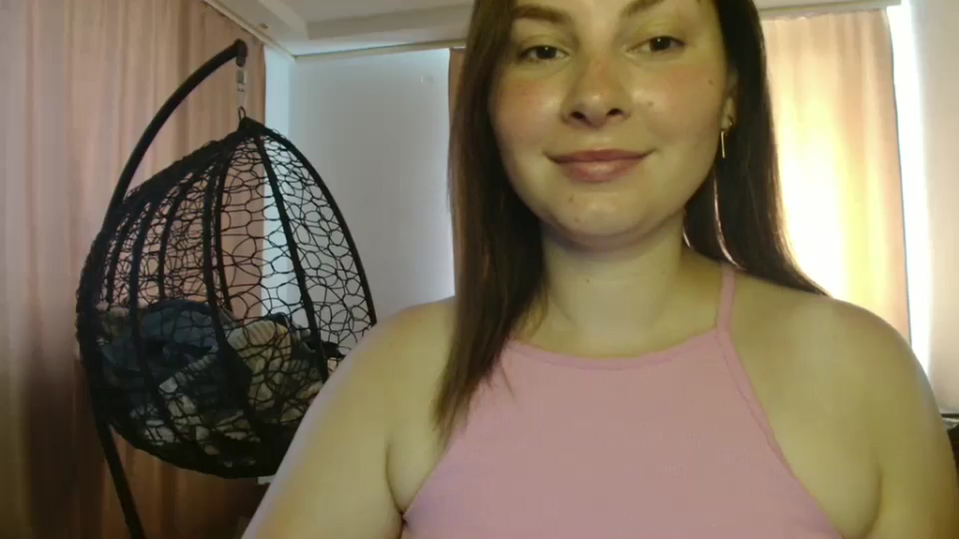 Gallery image thumbnail from MisssLove_is's myfreecams stream on, 08/12/2025, 10:01 image 5 of 20