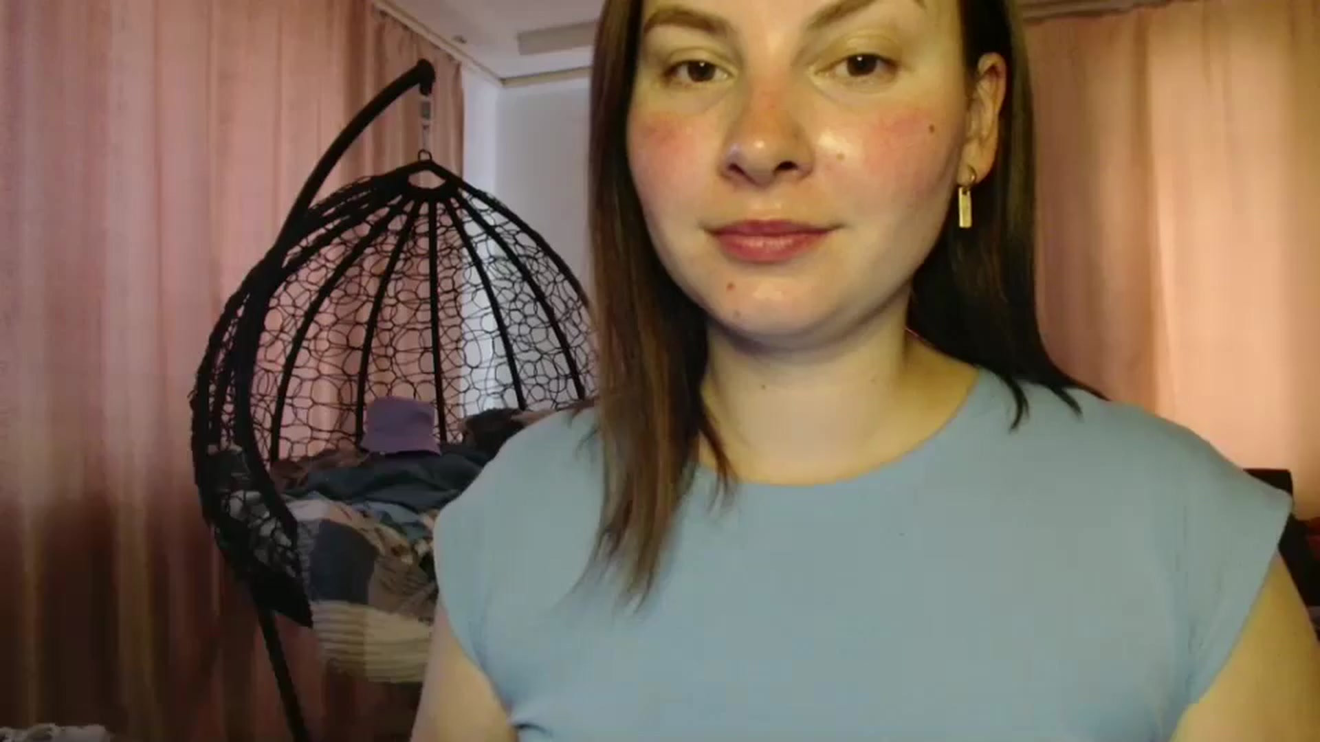 Gallery image thumbnail from MisssLove_is's myfreecams stream on, 08/16/2025, 14:34 image 11 of 20