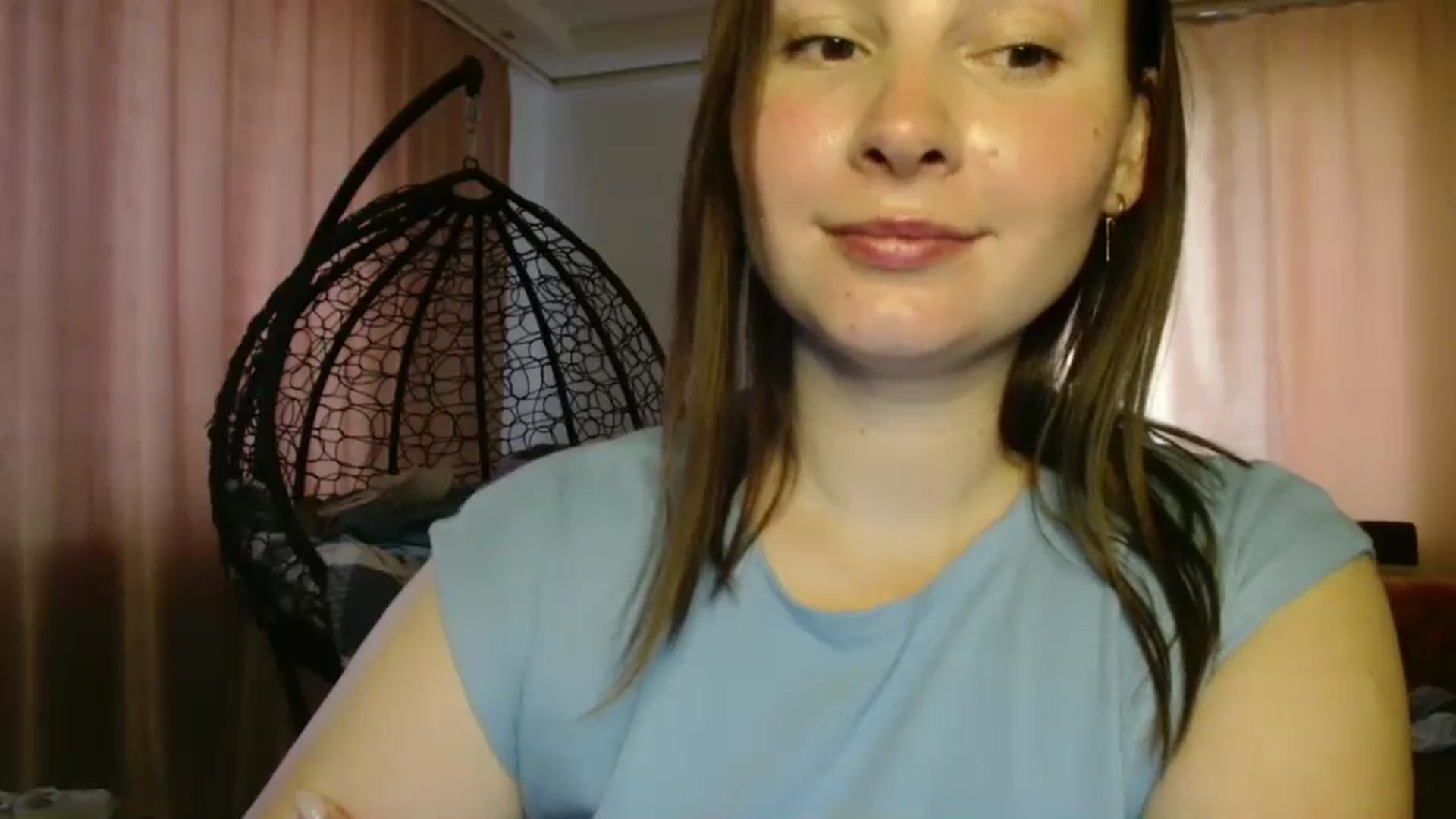 Gallery image thumbnail from MisssLove_is's myfreecams stream on, 08/17/2025, 15:56 image 15 of 20