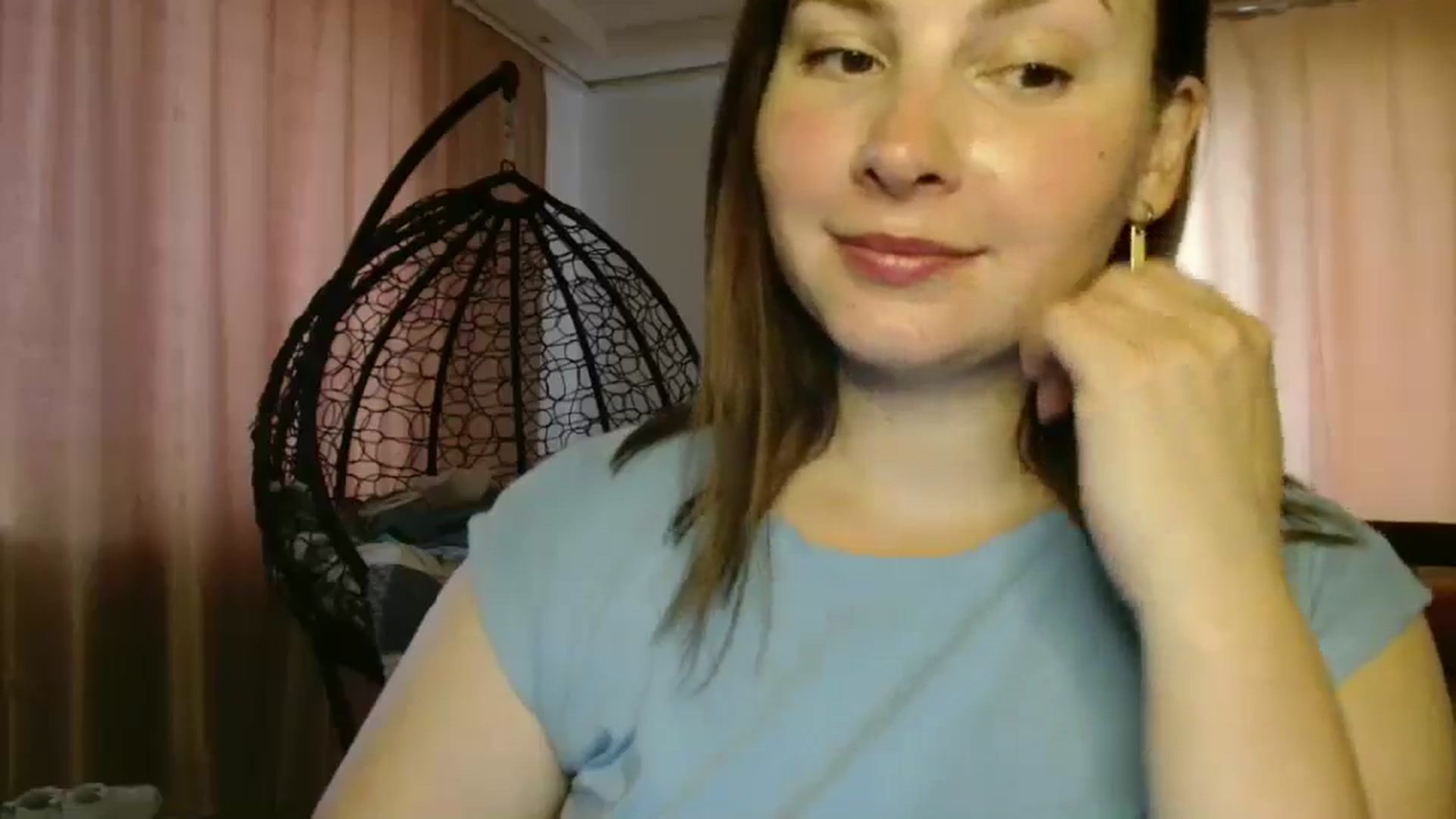 Gallery image thumbnail from MisssLove_is's myfreecams stream on, 08/17/2025, 15:56 image 20 of 20
