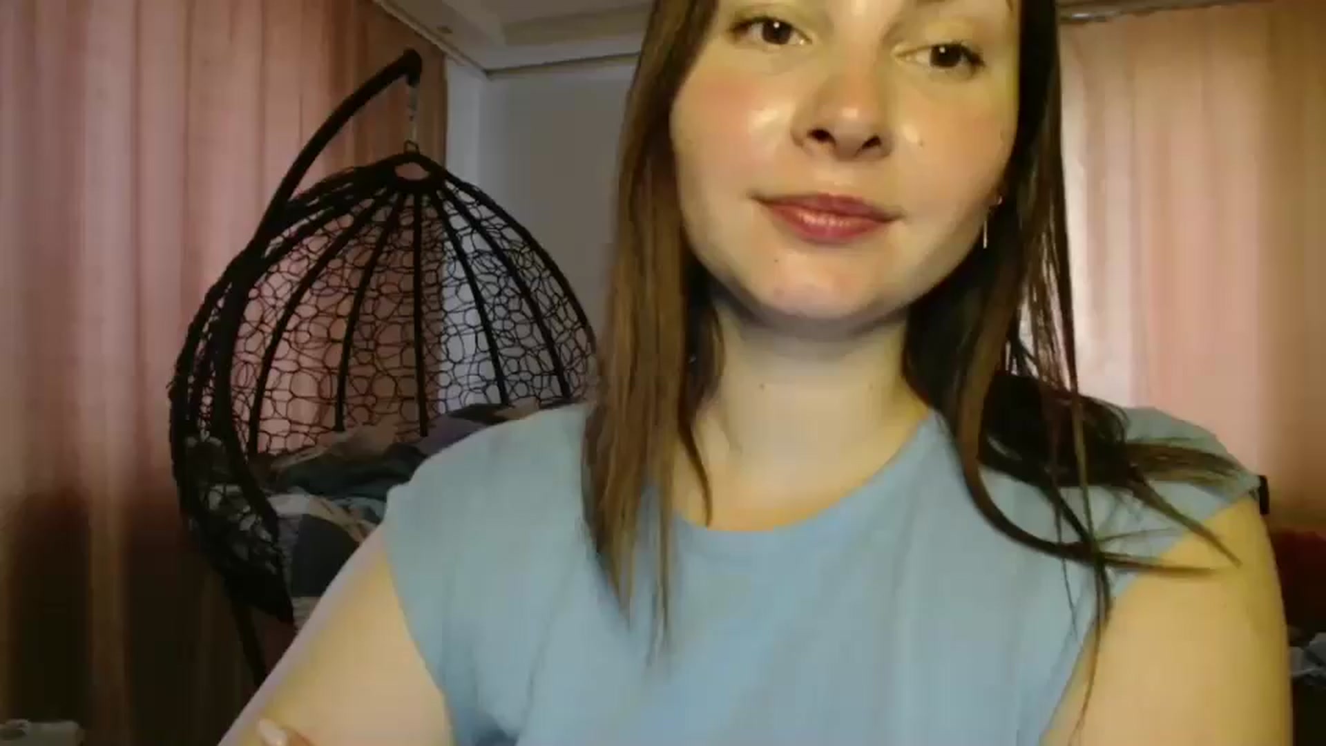 Gallery image thumbnail from MisssLove_is's myfreecams stream on, 08/17/2025, 15:56 image 6 of 20