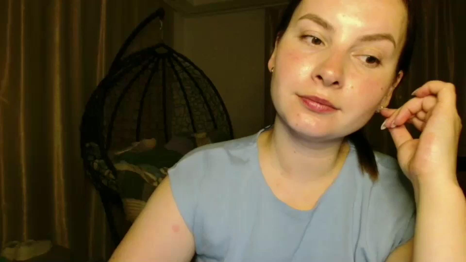 Gallery image thumbnail from MisssLove_is's myfreecams stream on, 08/17/2025, 19:10 image 13 of 20