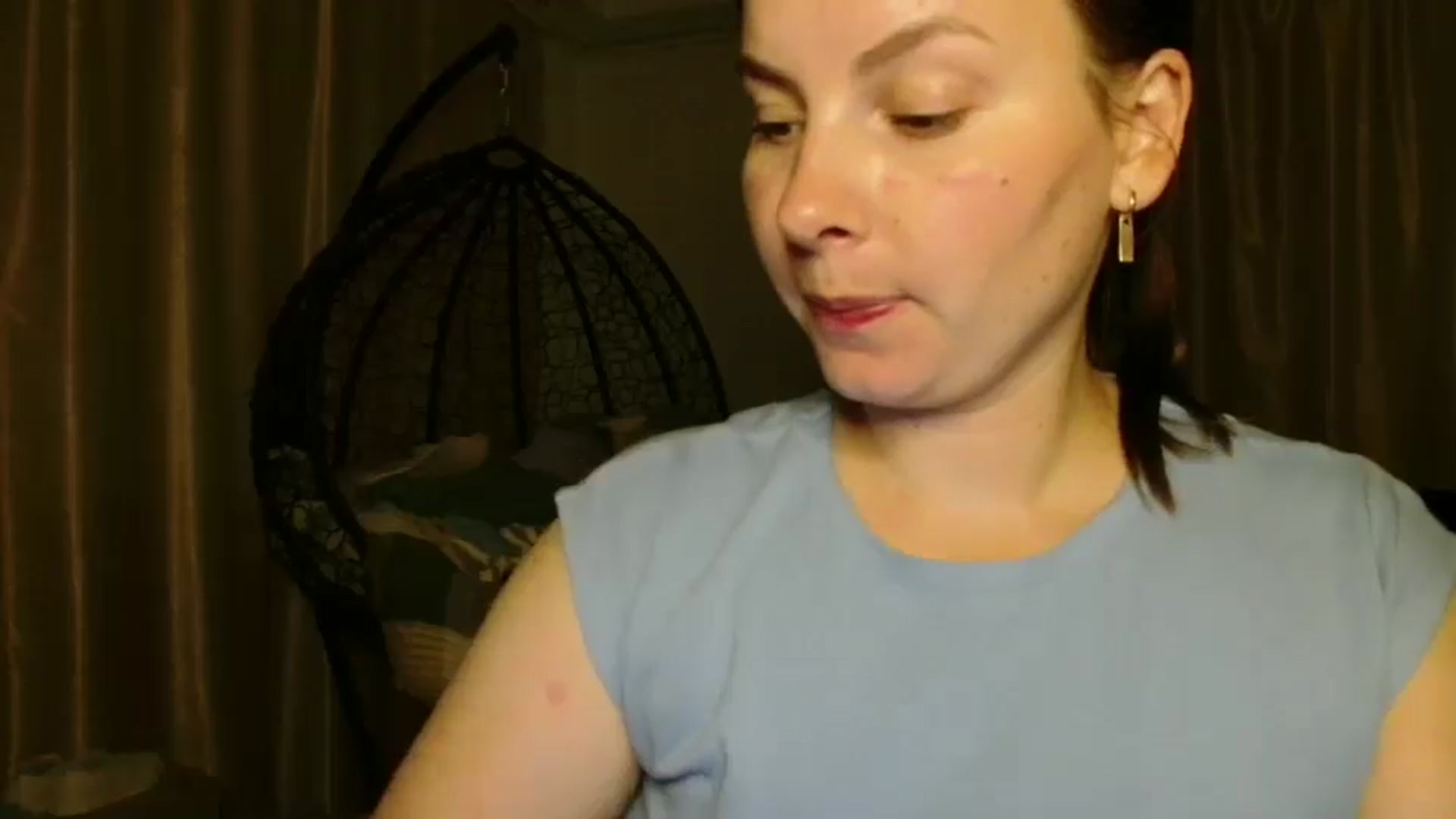 Gallery image thumbnail from MisssLove_is's myfreecams stream on, 08/17/2025, 19:10 image 17 of 20