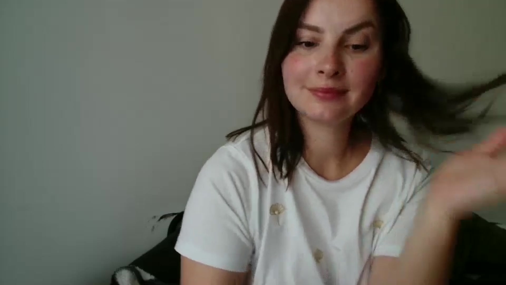 Gallery image thumbnail from MisssLove_is's myfreecams stream on, 09/04/2025, 17:13 image 16 of 20