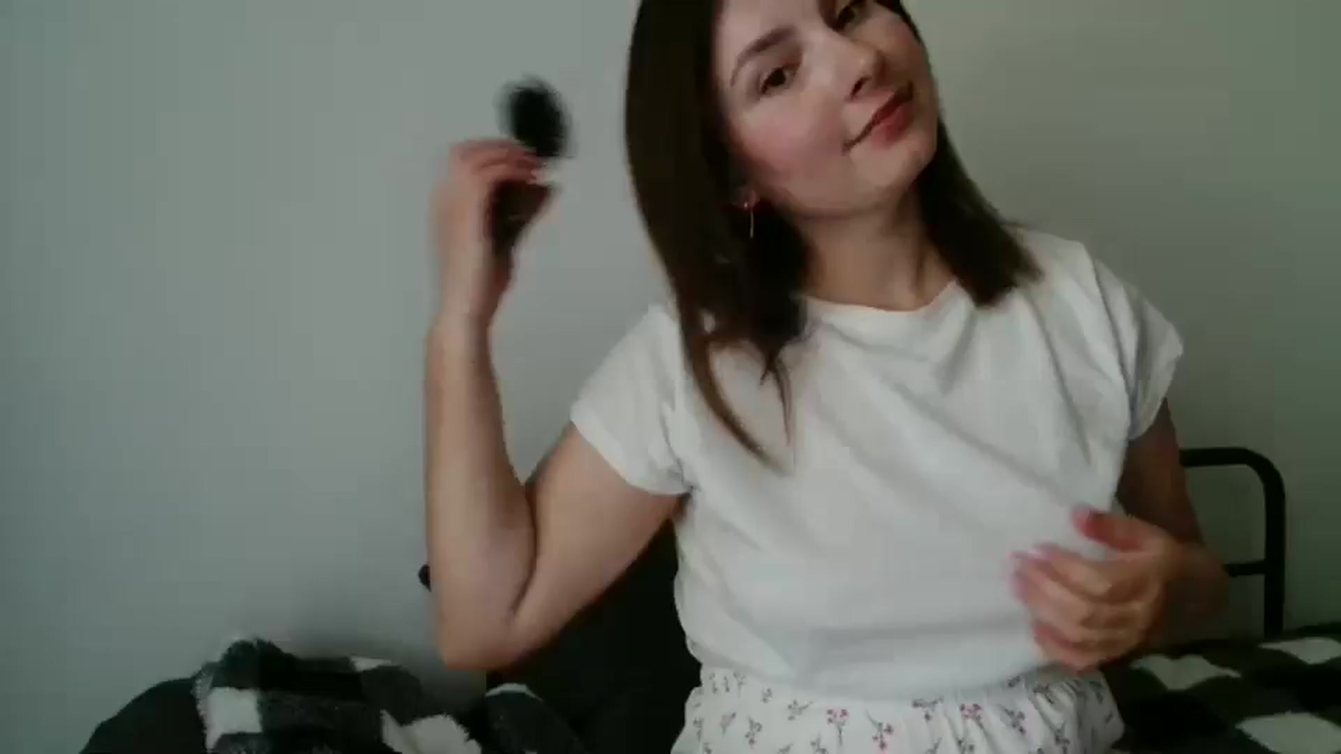 Gallery image thumbnail from MisssLove_is's myfreecams stream on, 09/05/2025, 18:02 image 9 of 20