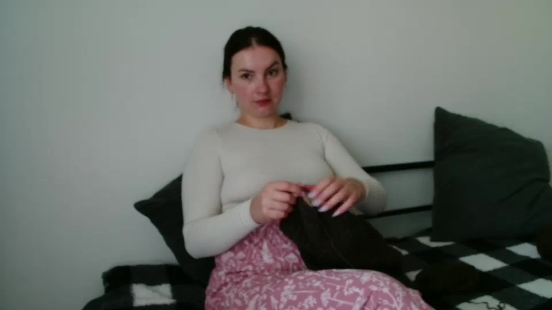 Gallery image thumbnail from MisssLove_is's myfreecams stream on, 09/10/2025, 15:05 image 4 of 20