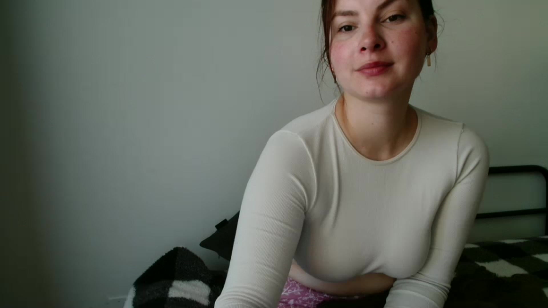 Gallery image thumbnail from MisssLove_is's myfreecams stream on, 09/11/2025, 13:46 image 1 of 20